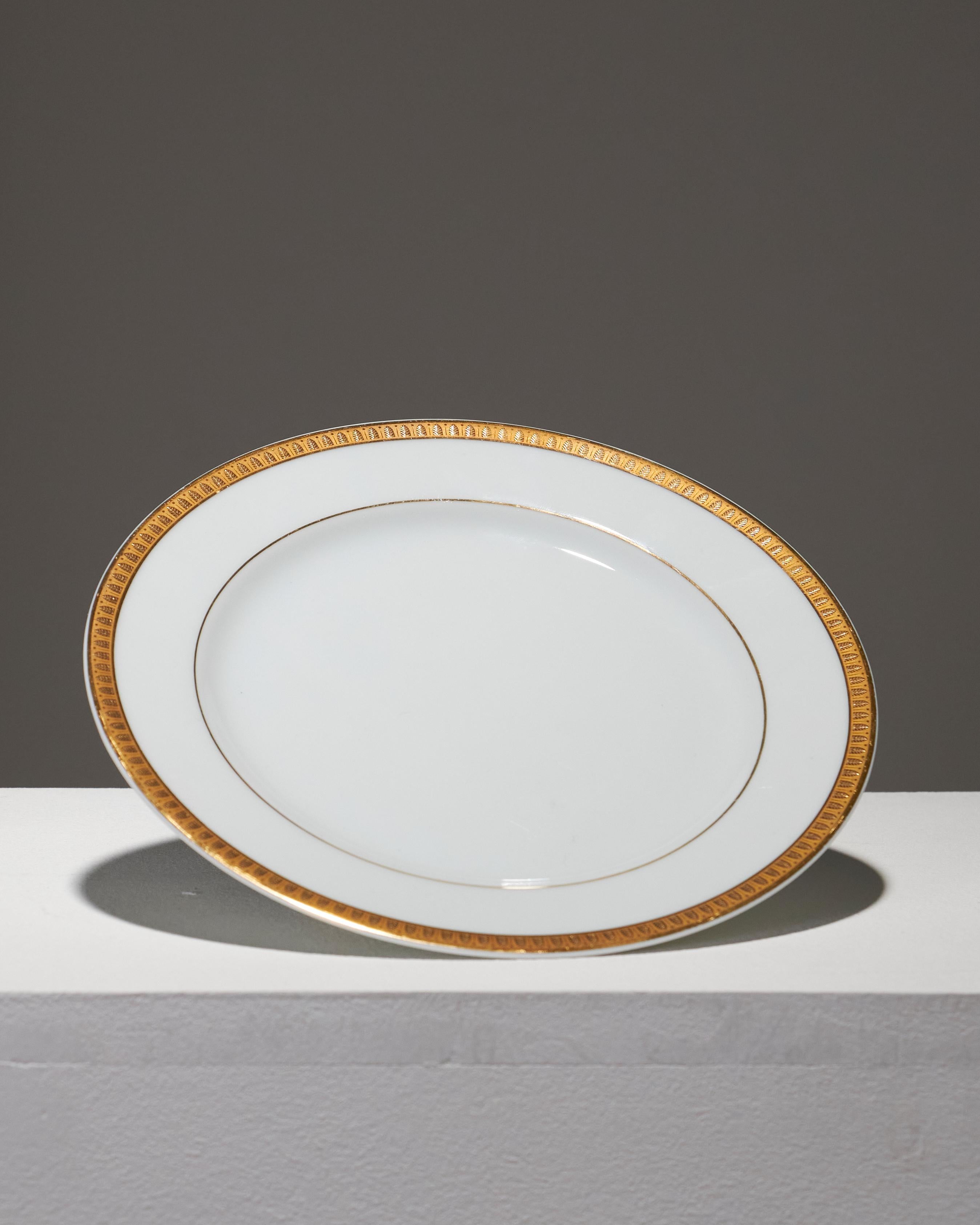 Ensemble de 10 assiettes à dessert en porcelaine, Christofle, années 1960. Bon état - En vente à PARIS, FR