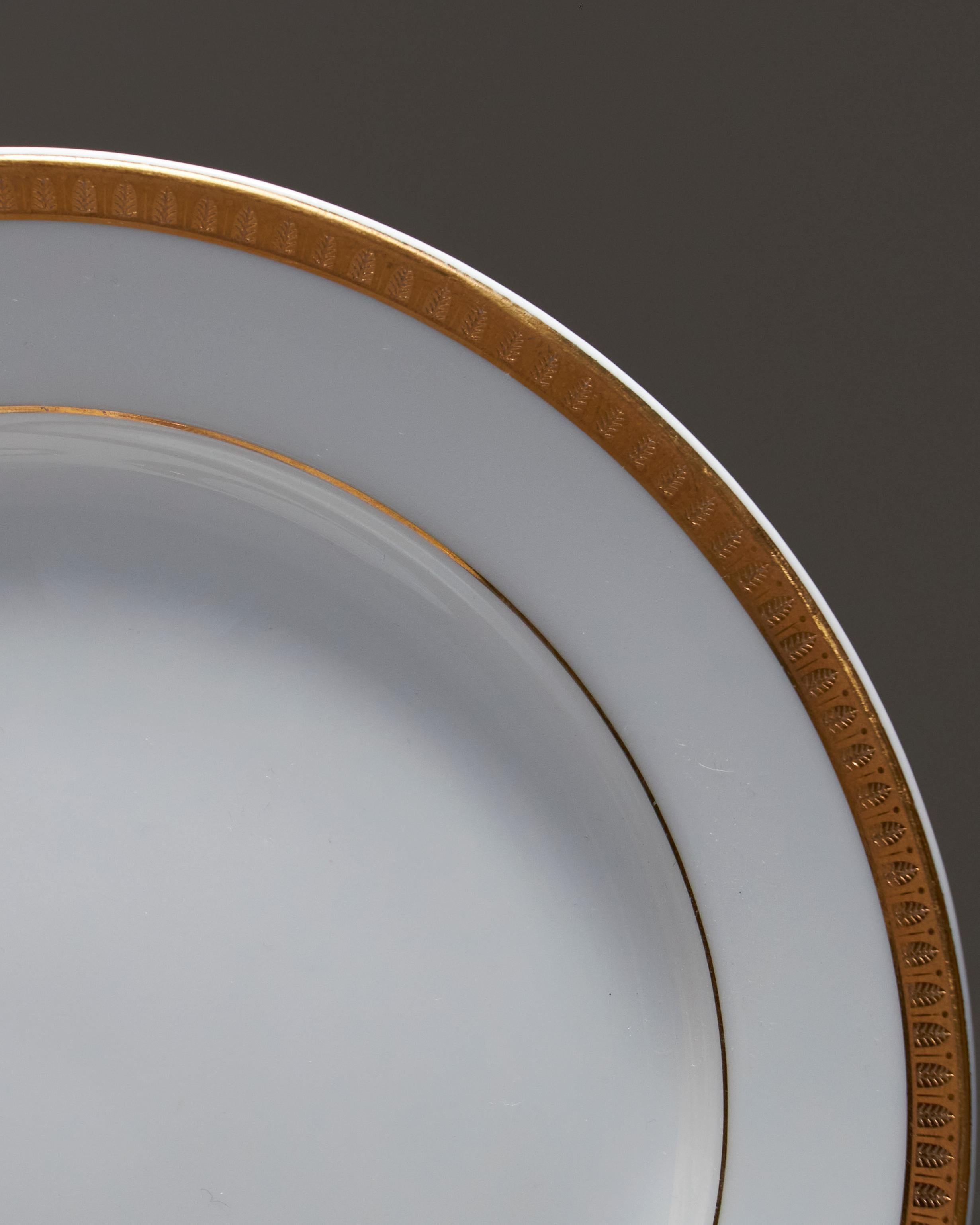 Ensemble de 10 assiettes à dessert en porcelaine, Christofle, années 1960. en vente 1