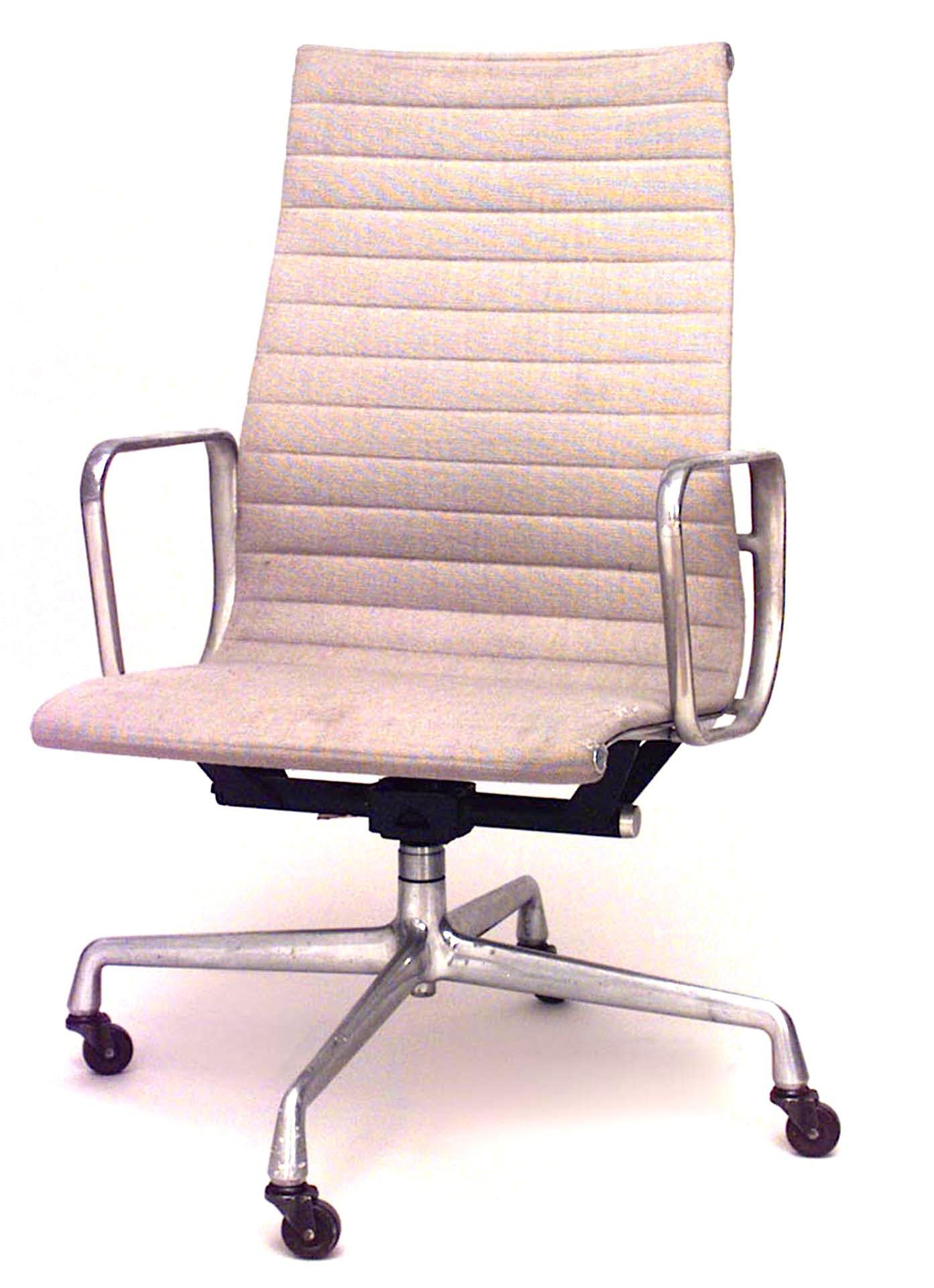 Designed by Charles Eames and manufactured by Herman Miller, this set of 10 (ten) 1950's American conference chairs features a grey high back design and aluminum swivel bases.