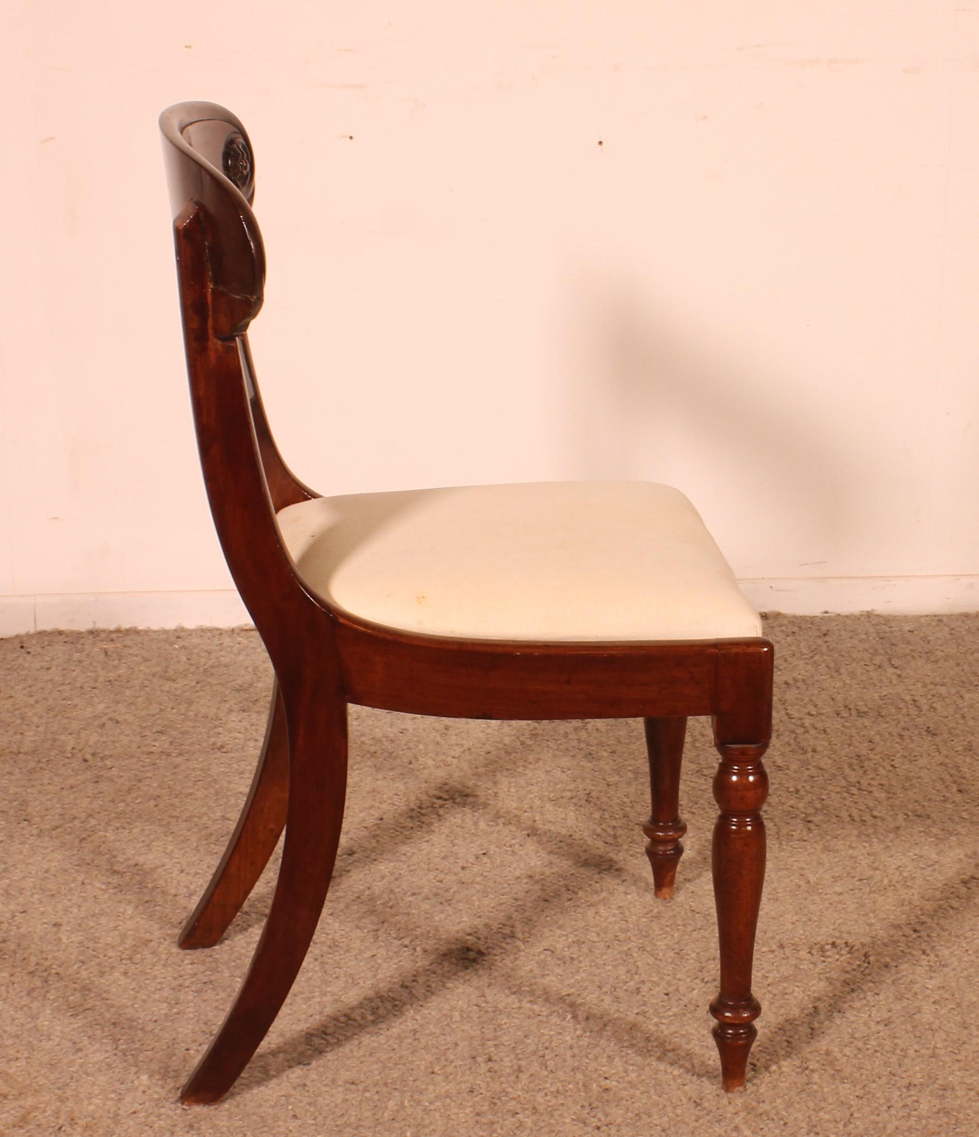 XIXe siècle Ensemble de 10 chaises en acajou du début du 19e siècle en vente