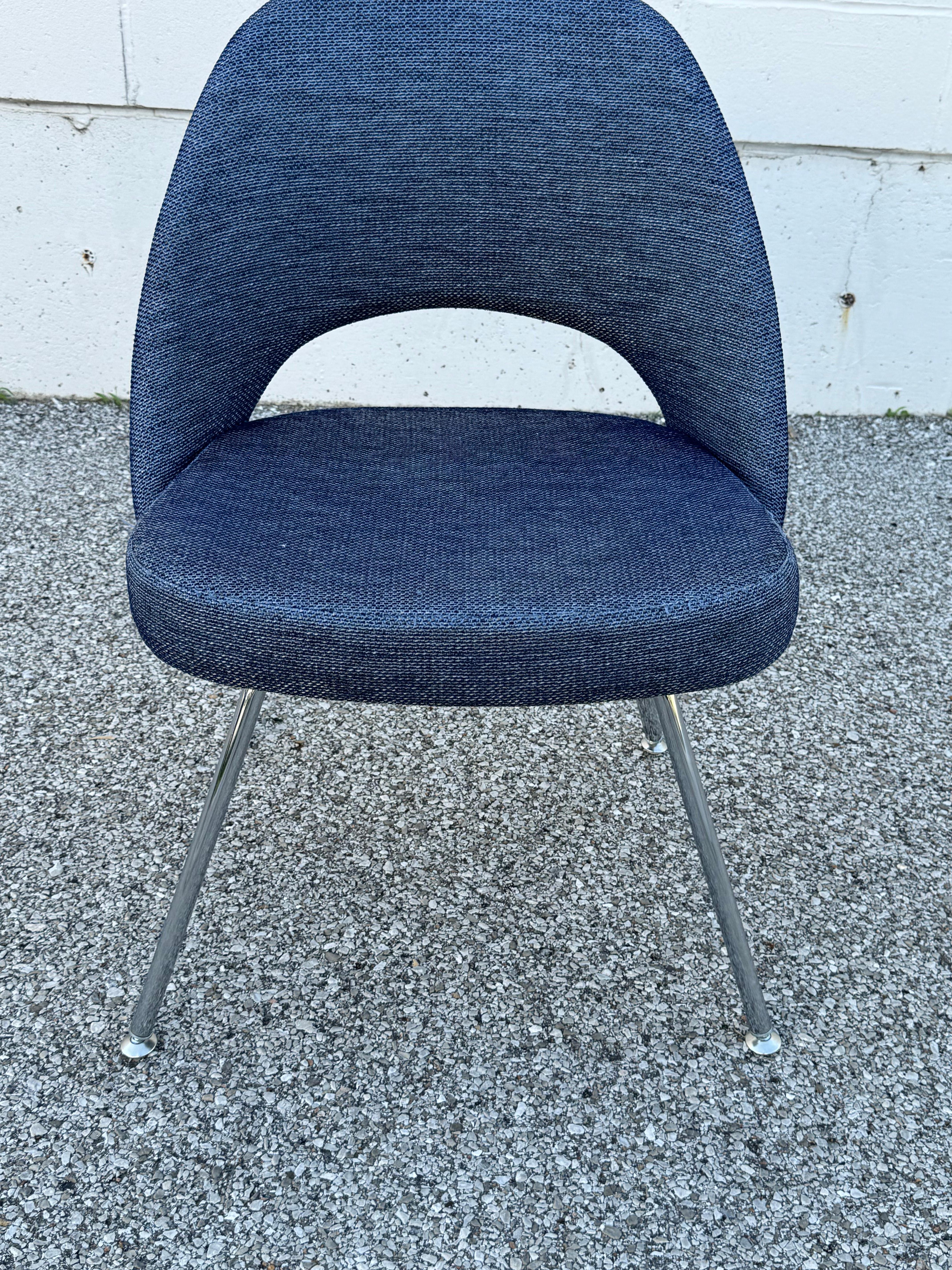 Set of 10 Eero Saarinen for Knoll 72C Executive Armless Chairs Chrome Legs *2016 In Good Condition For Sale In St. Louis, MO