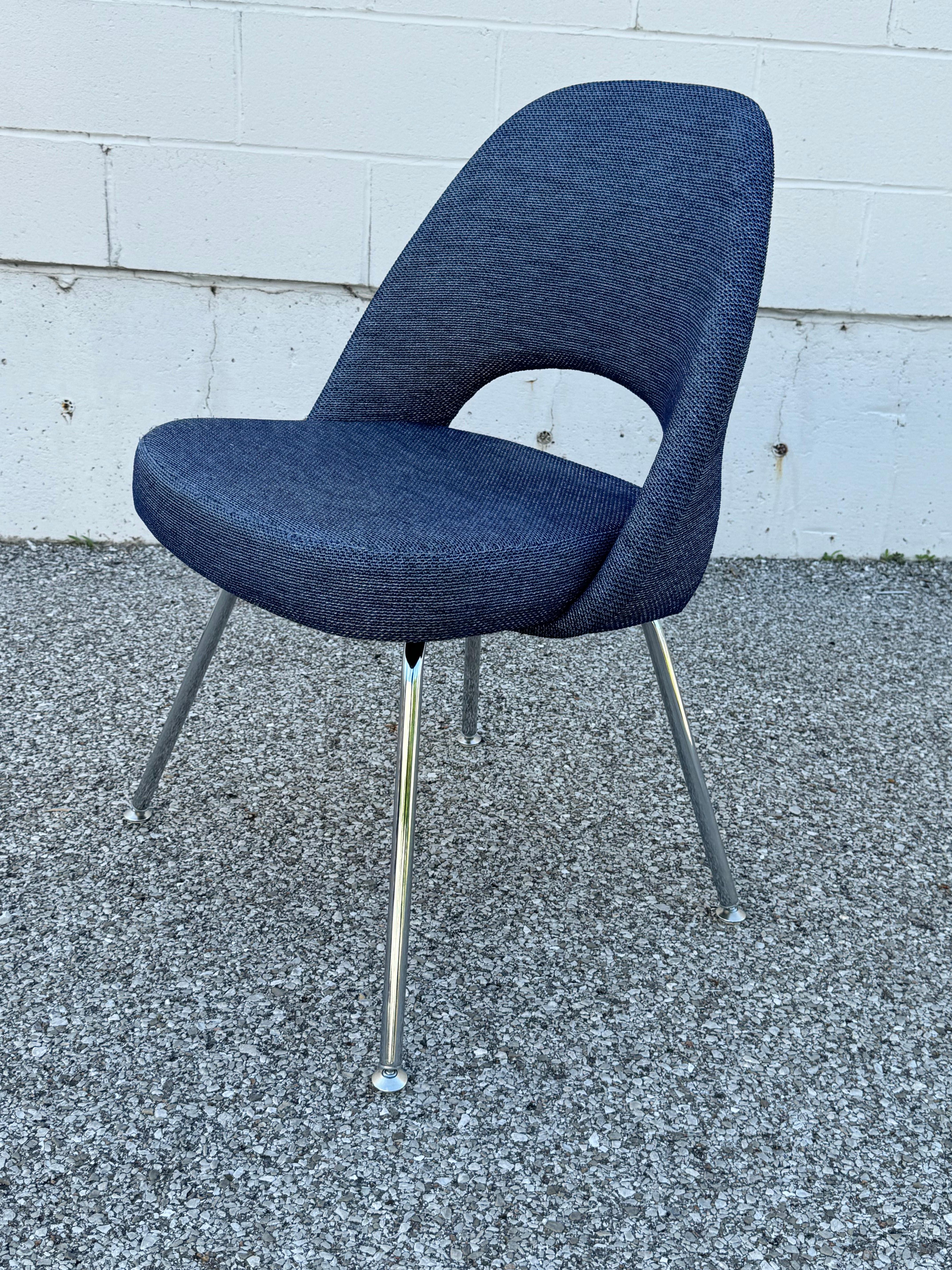 XXIe siècle et contemporain Ensemble de 10 chaises de direction 72C avec pieds chromés Eero Saarinen pour Knoll 2016 en vente