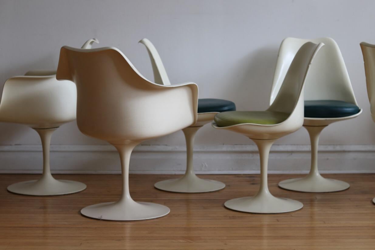 Set of 10 Eero Saarinen for Knoll Tulip Chairs 4