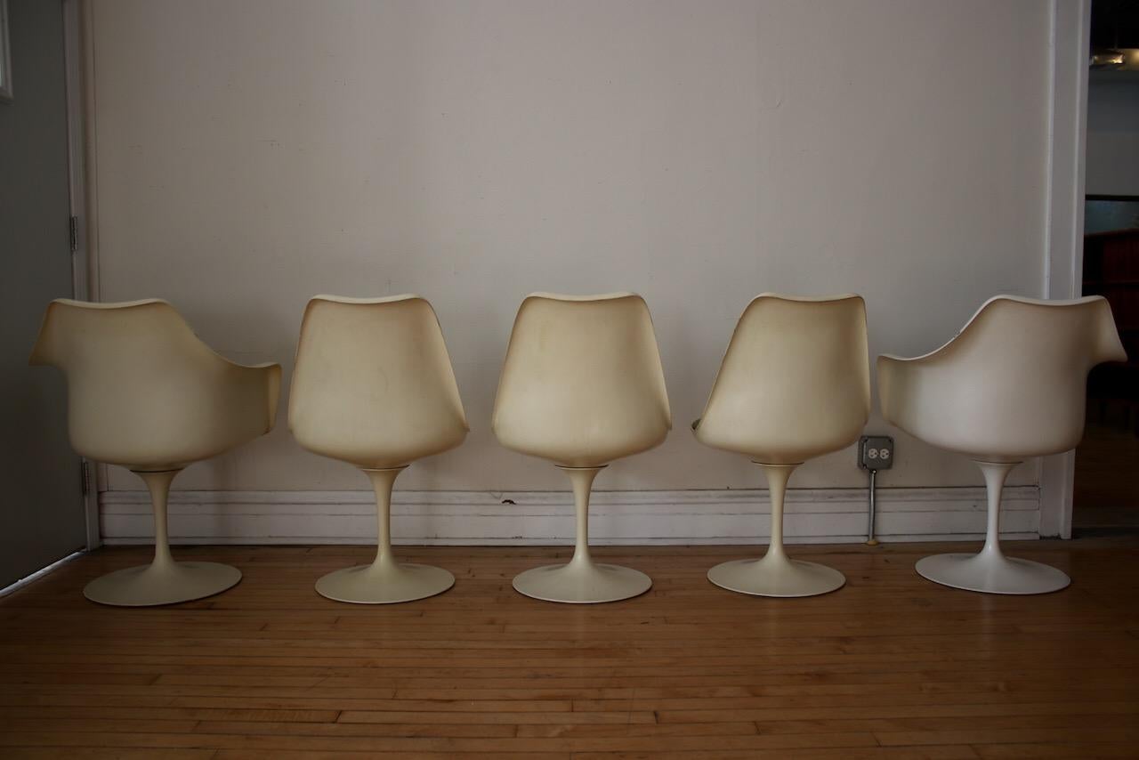 Set of 10 Eero Saarinen for Knoll Tulip Chairs 7