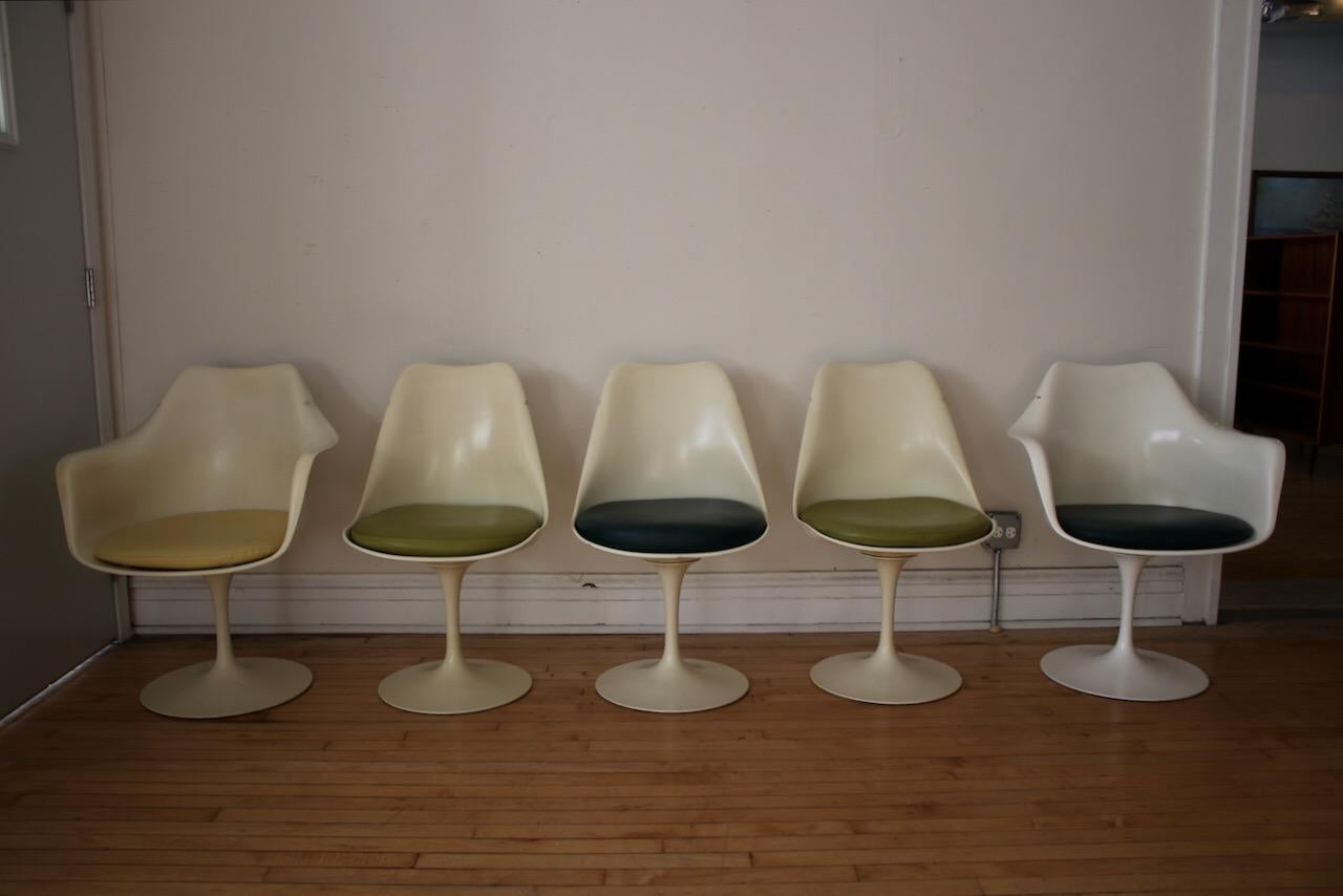 Set of 10 Eero Saarinen for Knoll Tulip Chairs 10