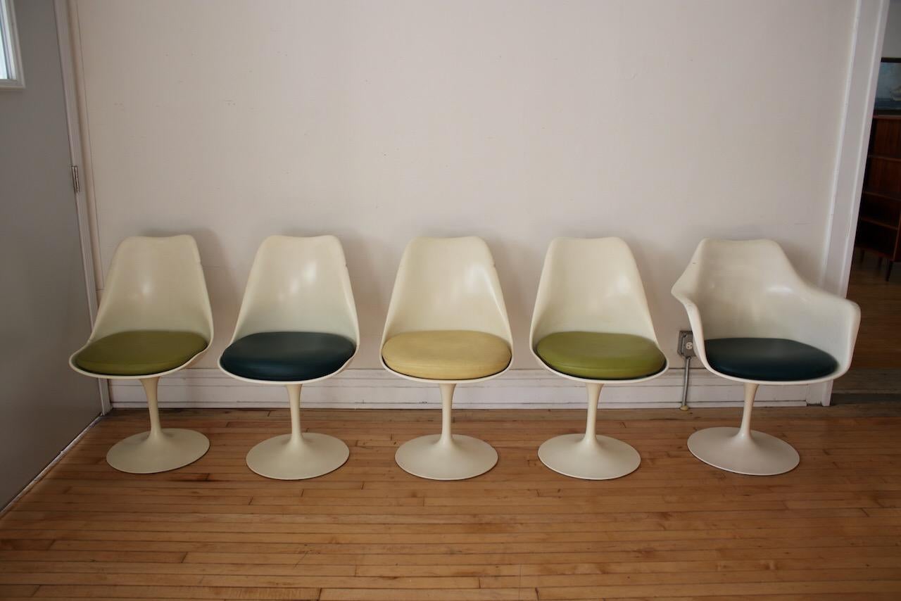 Set of 10 Eero Saarinen for Knoll Tulip Chairs 11