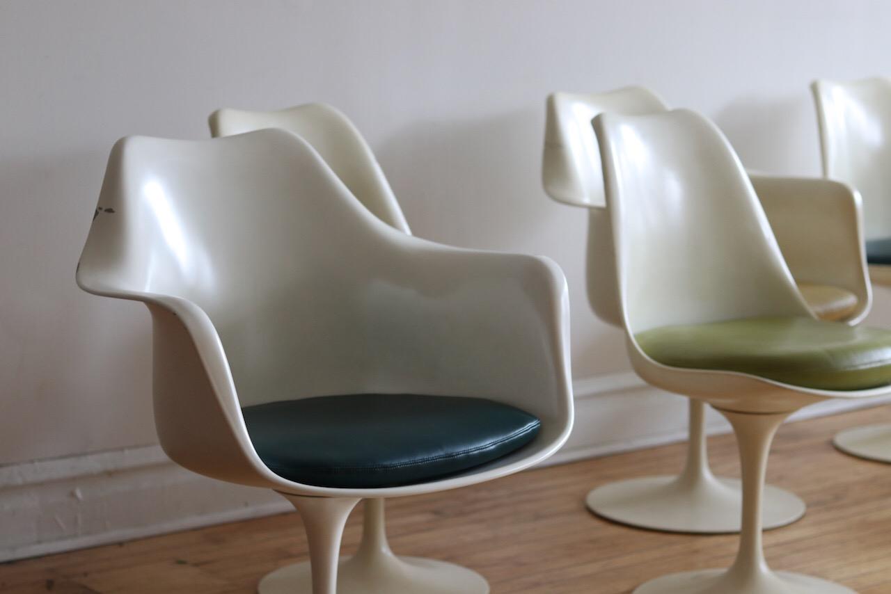20th Century Set of 10 Eero Saarinen for Knoll Tulip Chairs