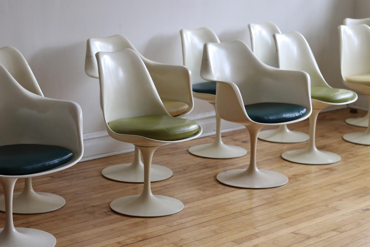 Set of 10 Eero Saarinen for Knoll Tulip Chairs 3