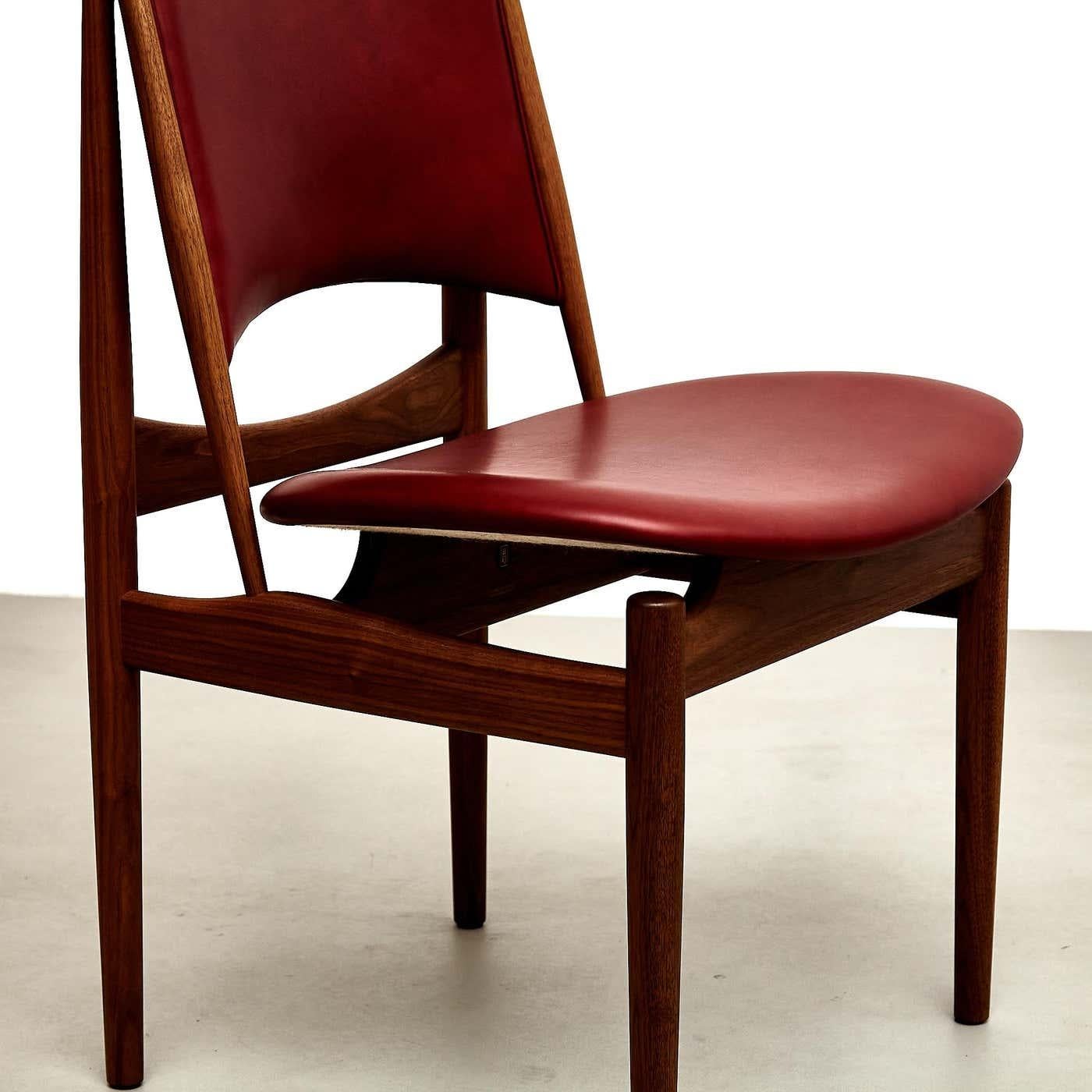 Set of 10 Finn Juhl Egyptian Chair in Walnut Wood and Dark Red Leather en venta 5