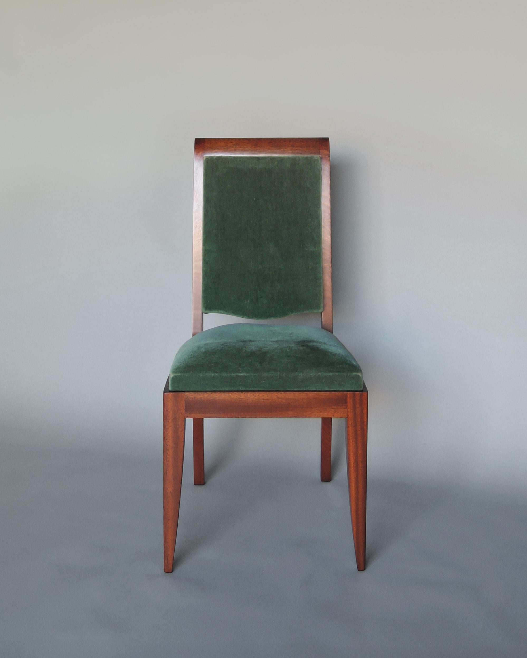 Satz von 10 französischen Art Deco Mahagoni Stühlen von Gaston Poisson (Art déco) im Angebot