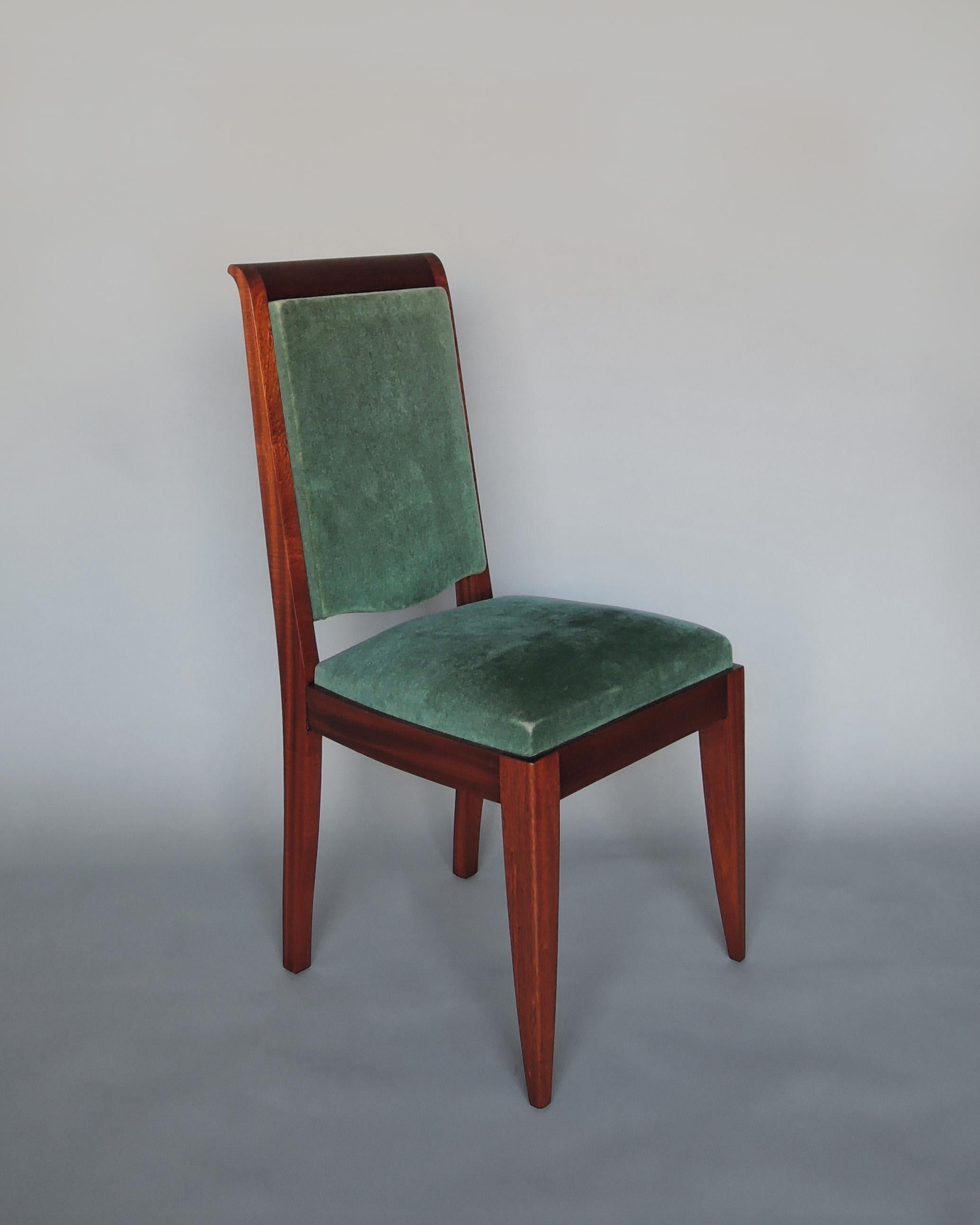 Satz von 10 französischen Art Deco Mahagoni Stühlen von Gaston Poisson (Französisch) im Angebot