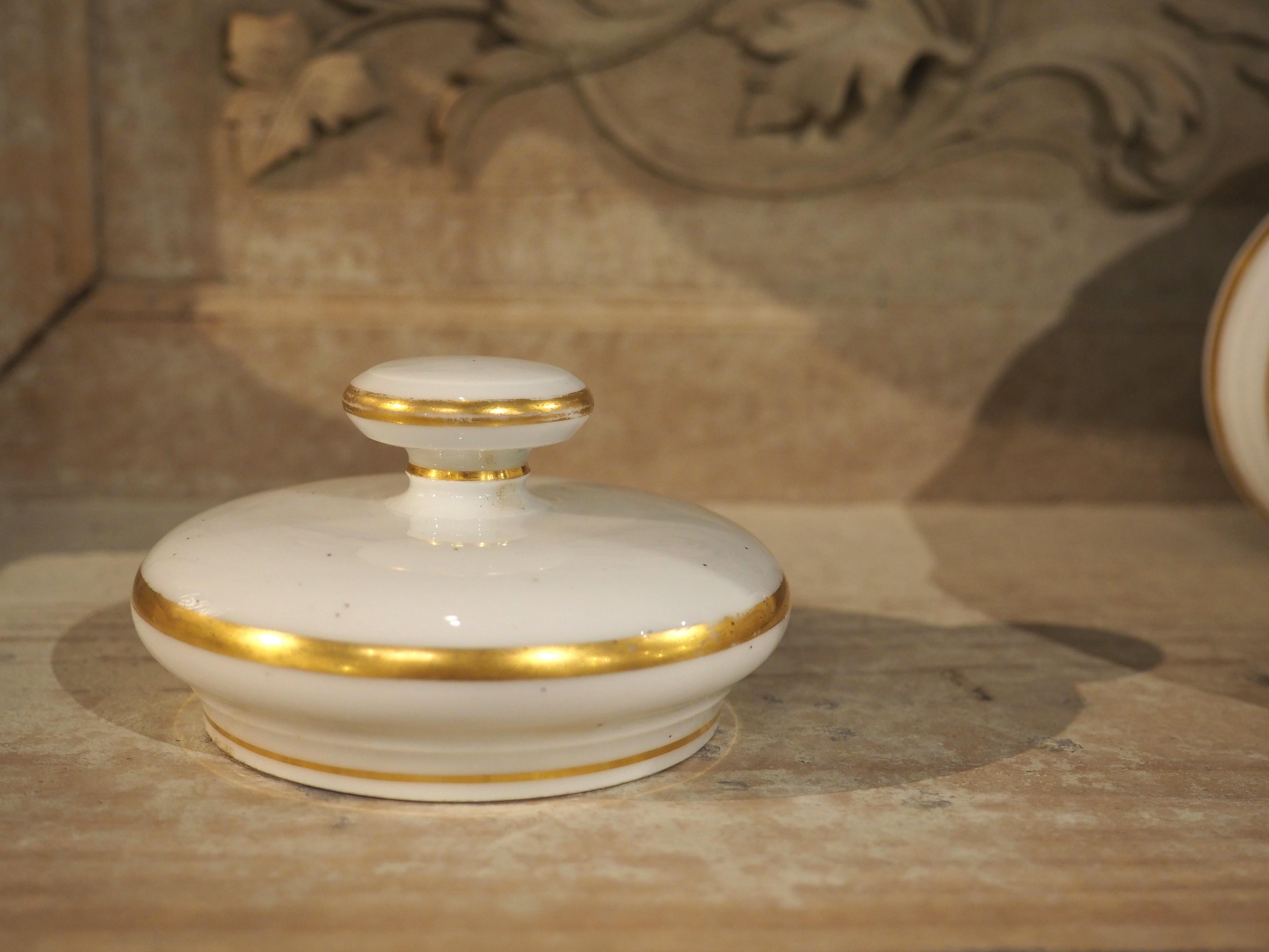 Ensemble de 10 pots d'apothicaire en porcelaine peinte à la main, années 1900 en vente 6
