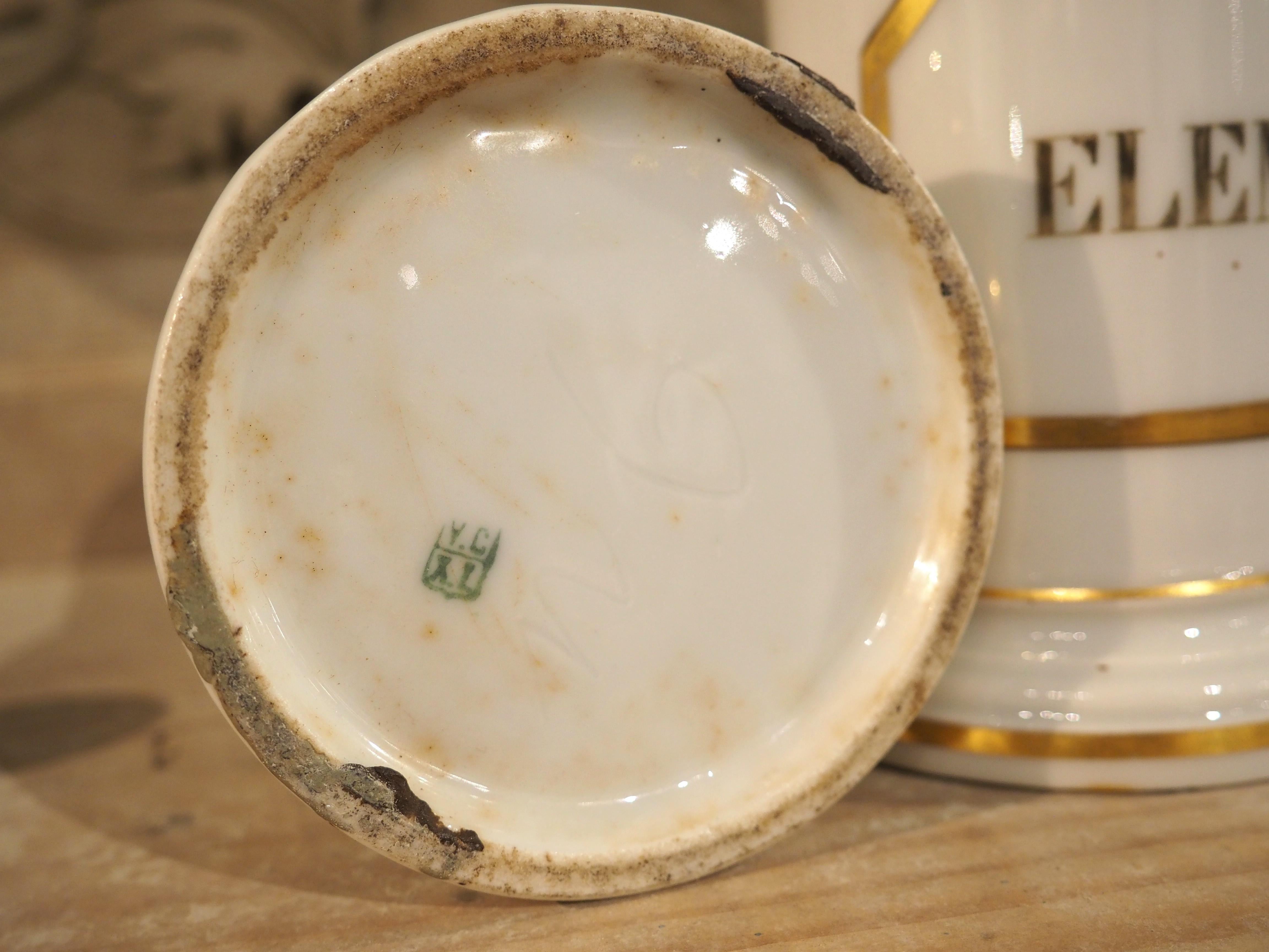 Français Ensemble de 10 pots d'apothicaire en porcelaine peinte à la main, années 1900 en vente