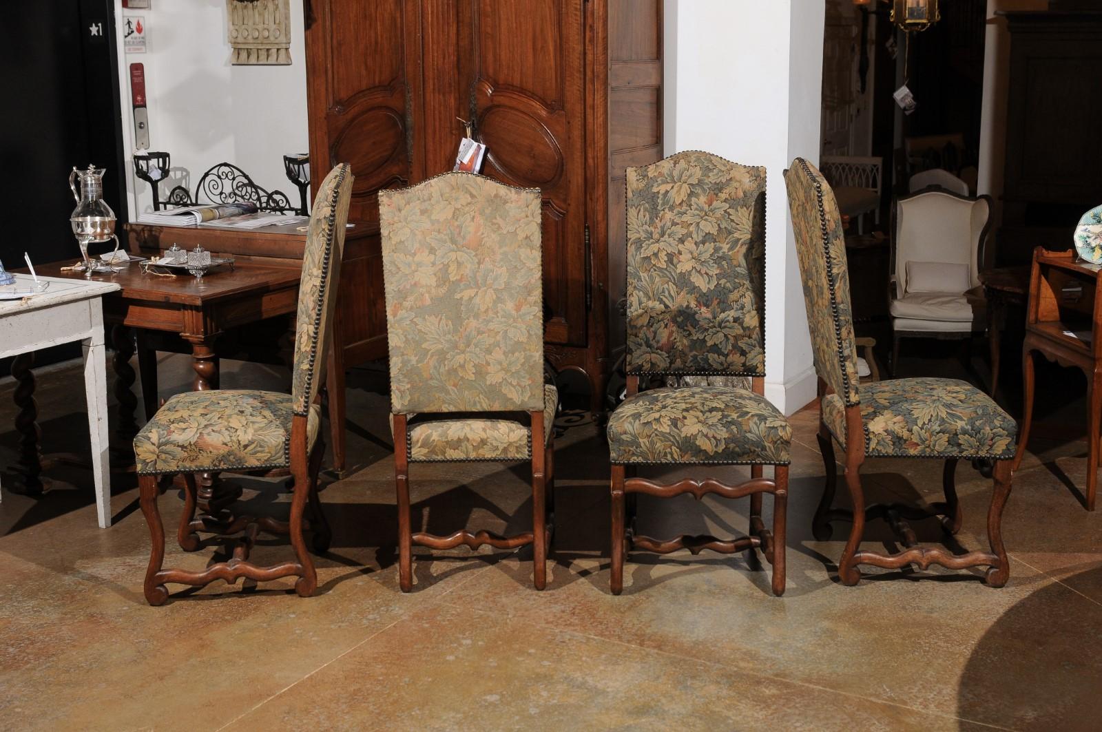 Bois Ensemble de 10 chaises de salle à manger françaises de style Louis XIII avec tapisserie à fleurs