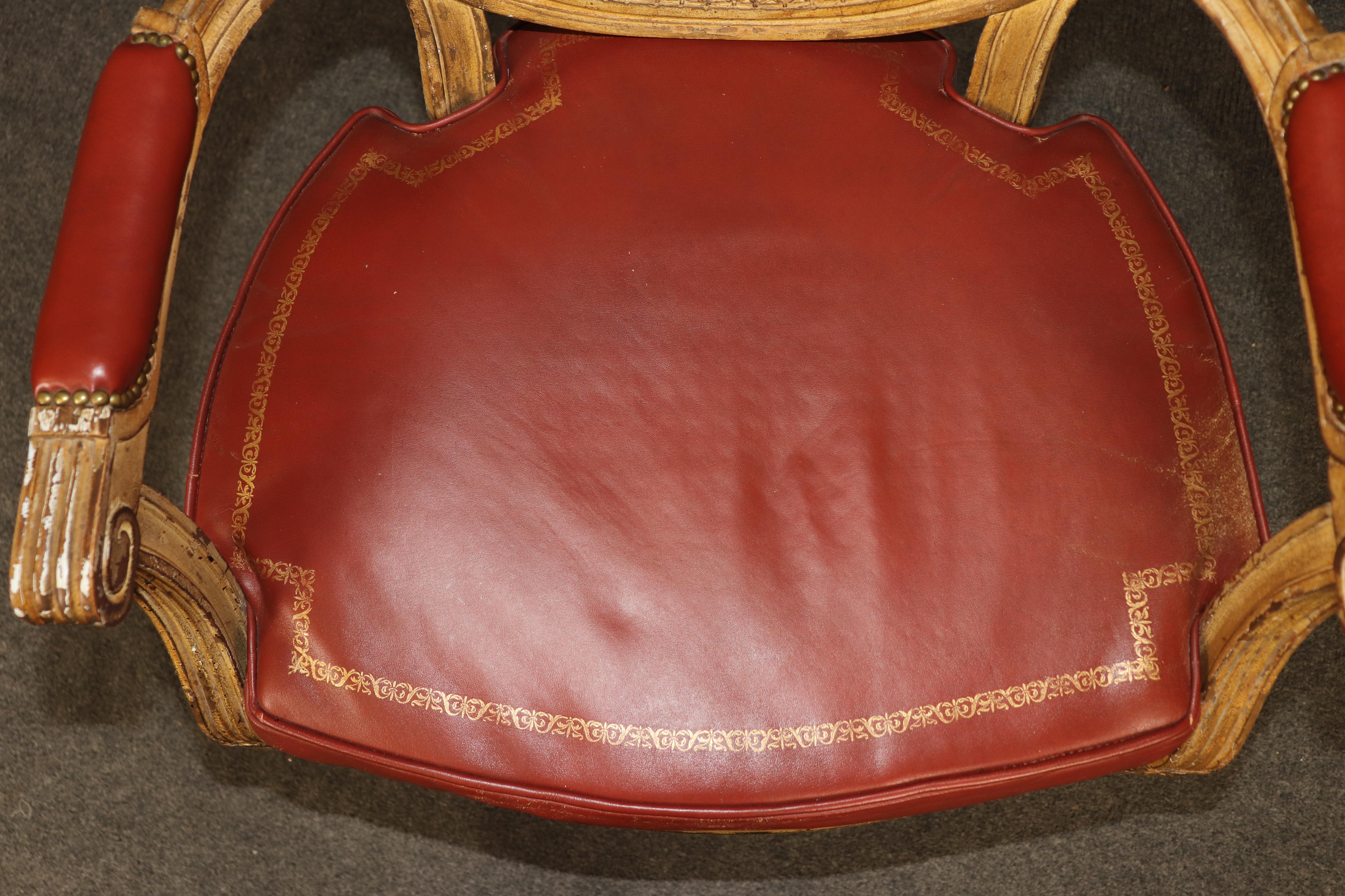 Ensemble de 10 chaises de salle à manger Louis XVI peintes à la crème et en cuir véritable Cane en vente 11
