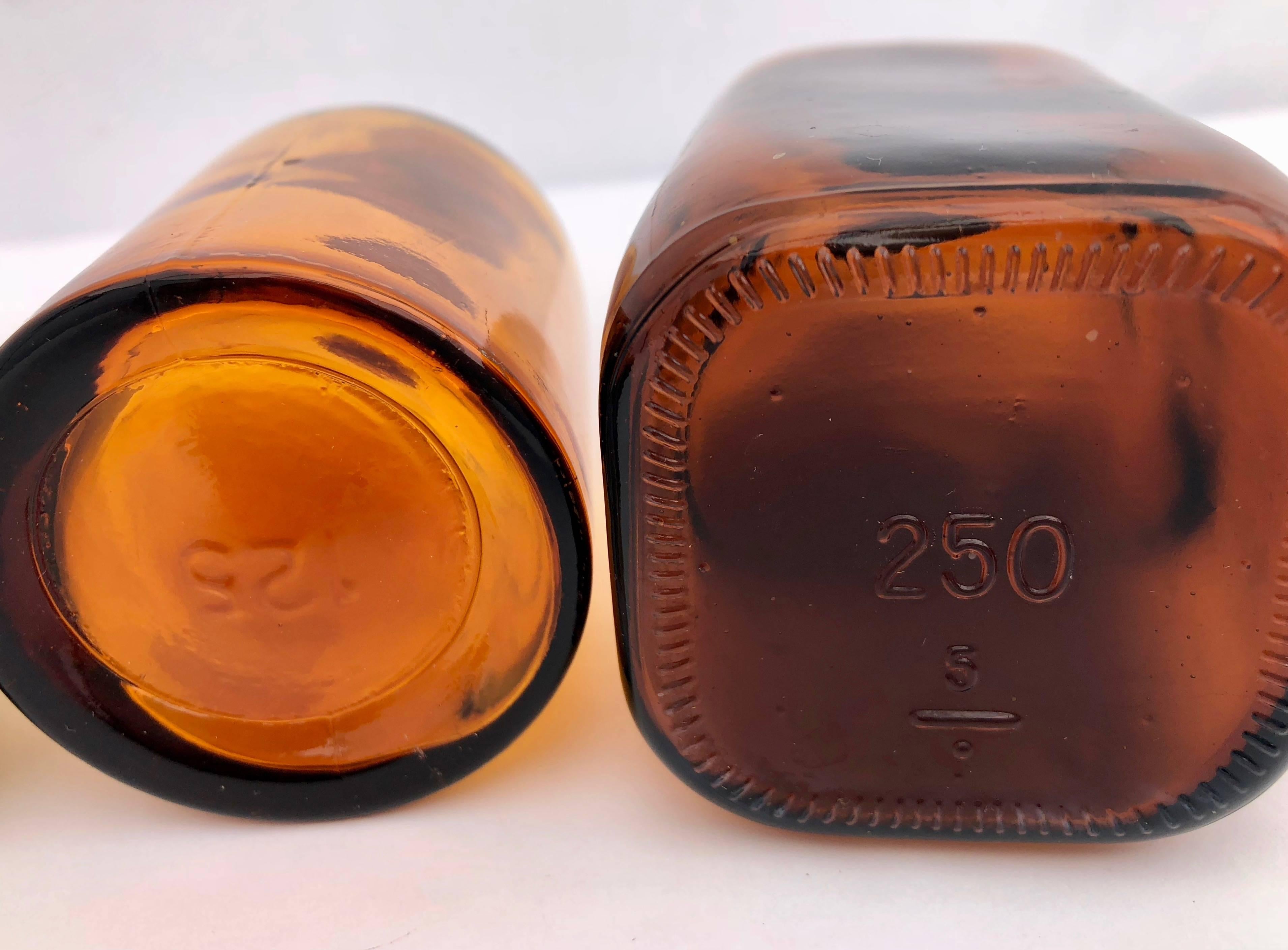 Set of 10 French Perfume-Pharmacy Bottles in Green and Amber, with Lids/Stopper For Sale 1