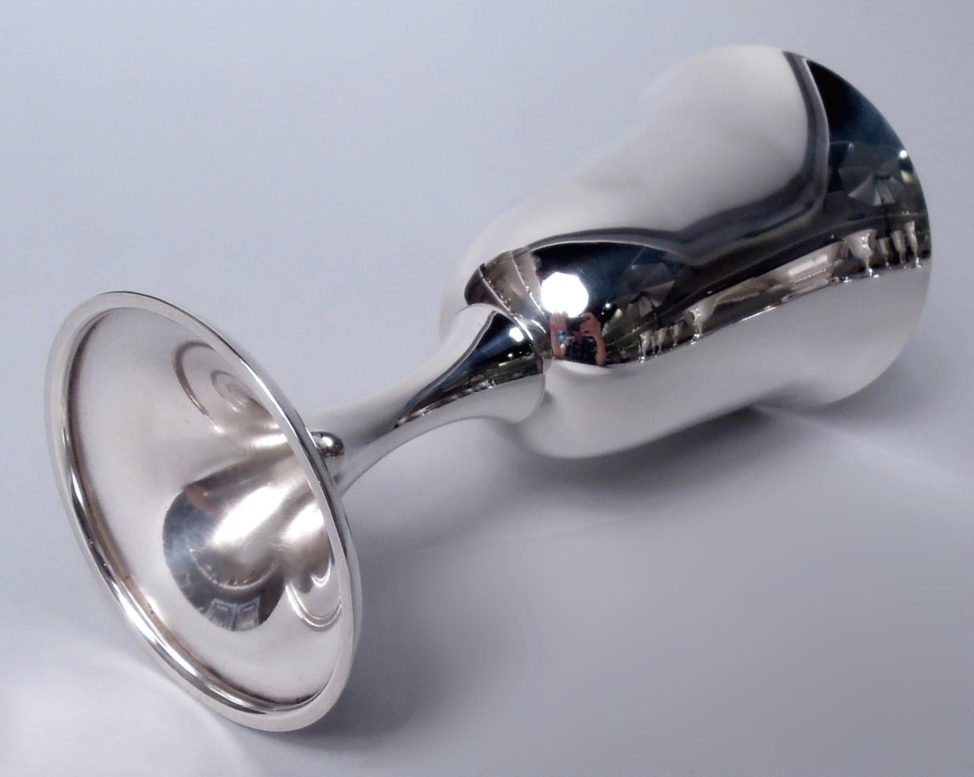 Satz von 10 Gorham Sterling Silber Kelche in 272 Puritan Muster im Zustand „Gut“ in New York, NY