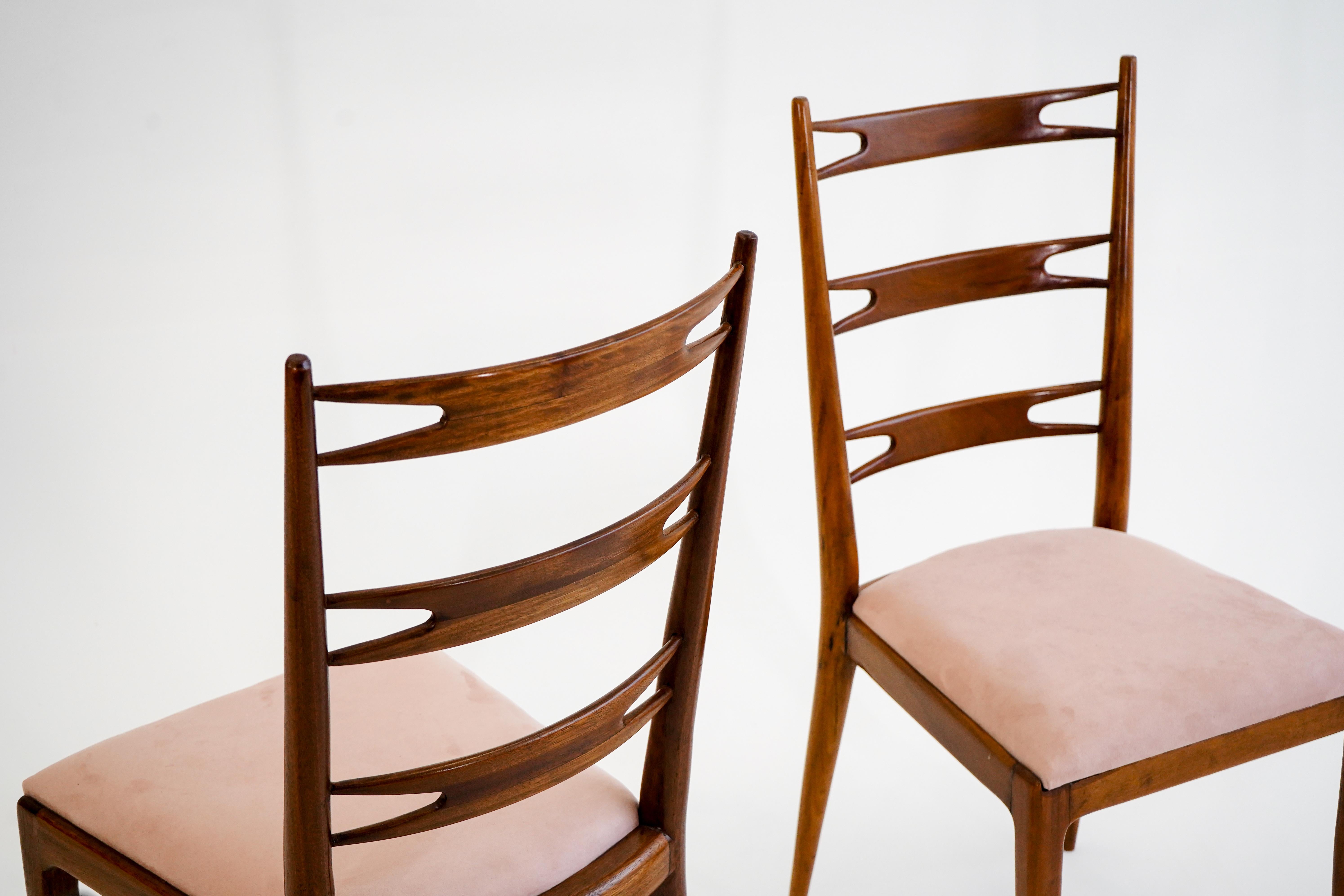 Set of 10 “Gravata” Dining Chairs in Caviuna wood by Giuseppe Scapinelli Brazil For Sale 4