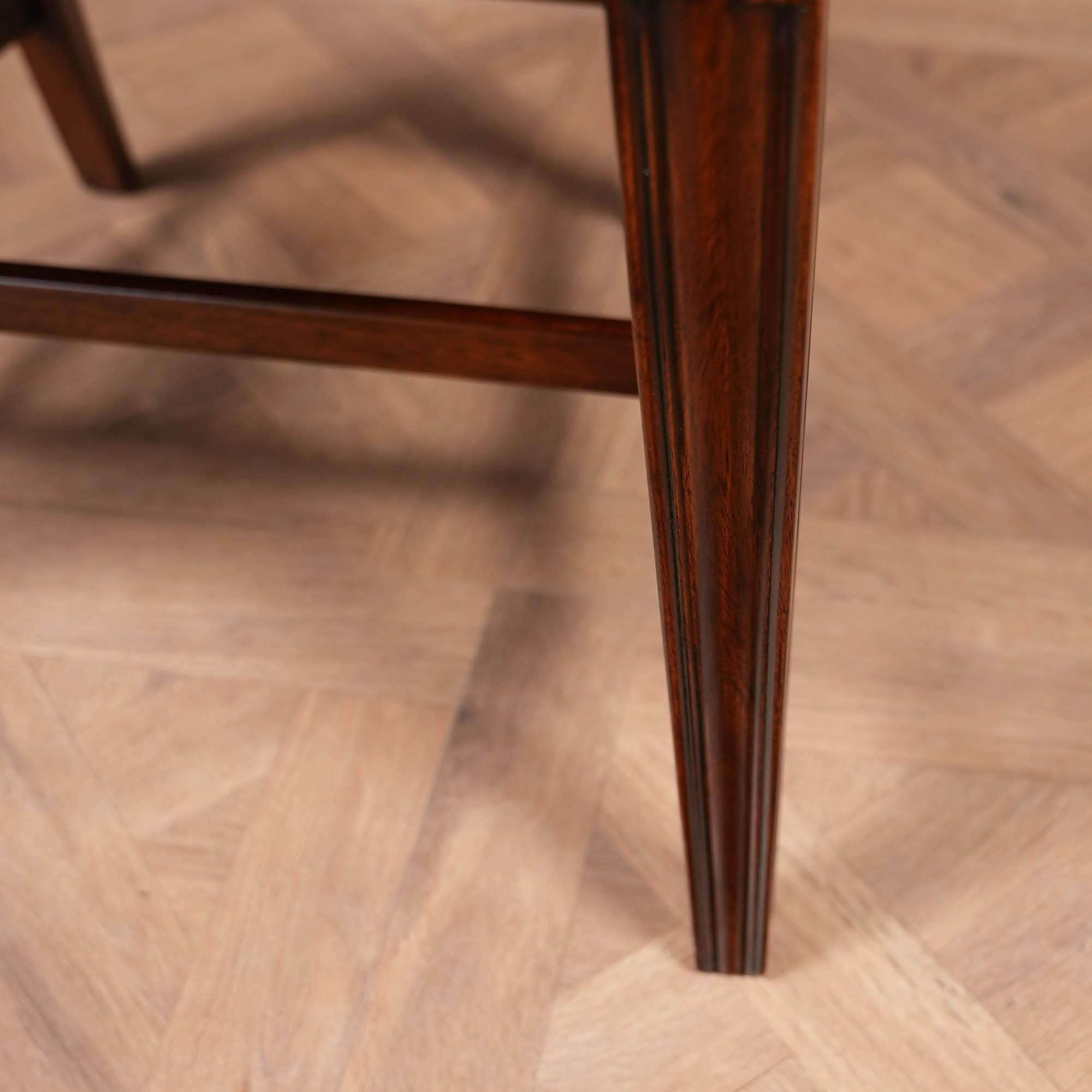 Set of 10 Inlaid Shield Back Chairs in vendita 3