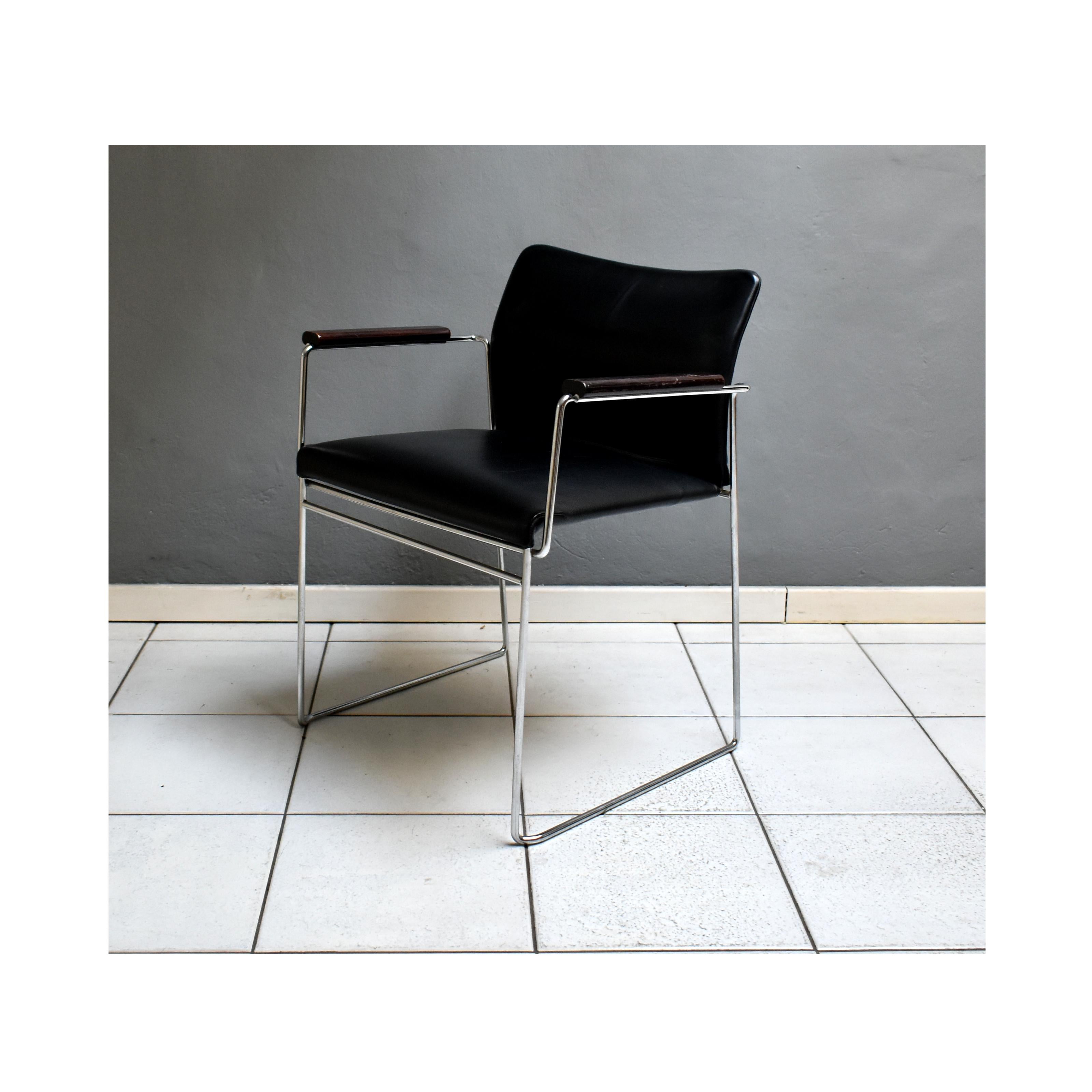 Set of 10 Jano Armchairs by Kazuhide Takahama for Gavina in Black Leather In Good Condition In Milan, IT