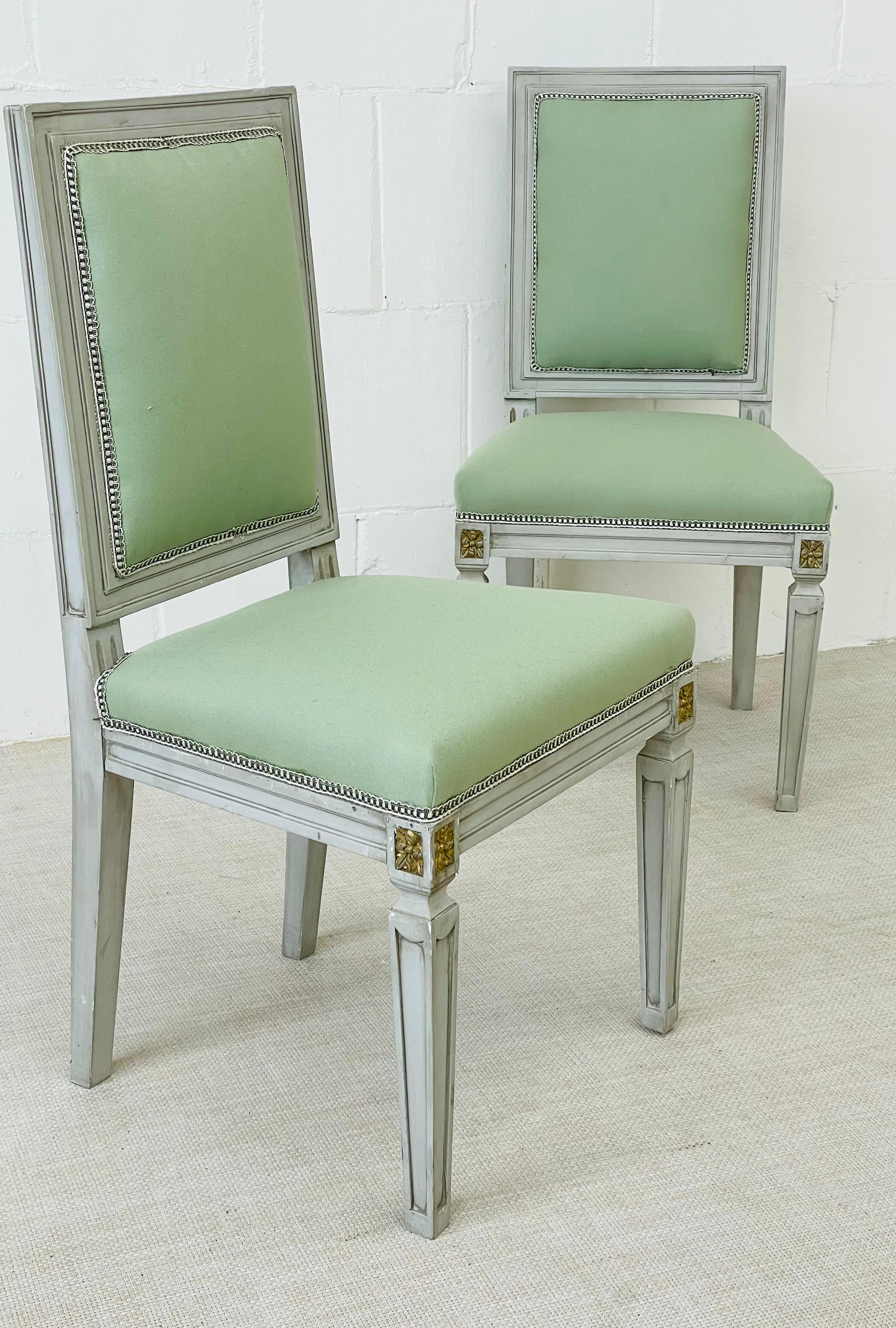 Jansen Style, Louis XVI, Ten Dining Chairs, Grey Painted Wood, Fabric, 1970s In Good Condition In Stamford, CT