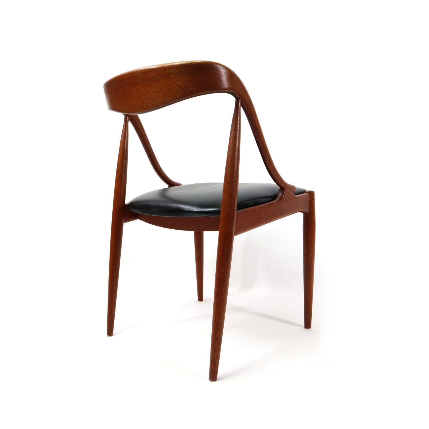 Set of 10 Johannes Andersen for Uldum Møbelfabrik Danish Teak Dining Chairs 4