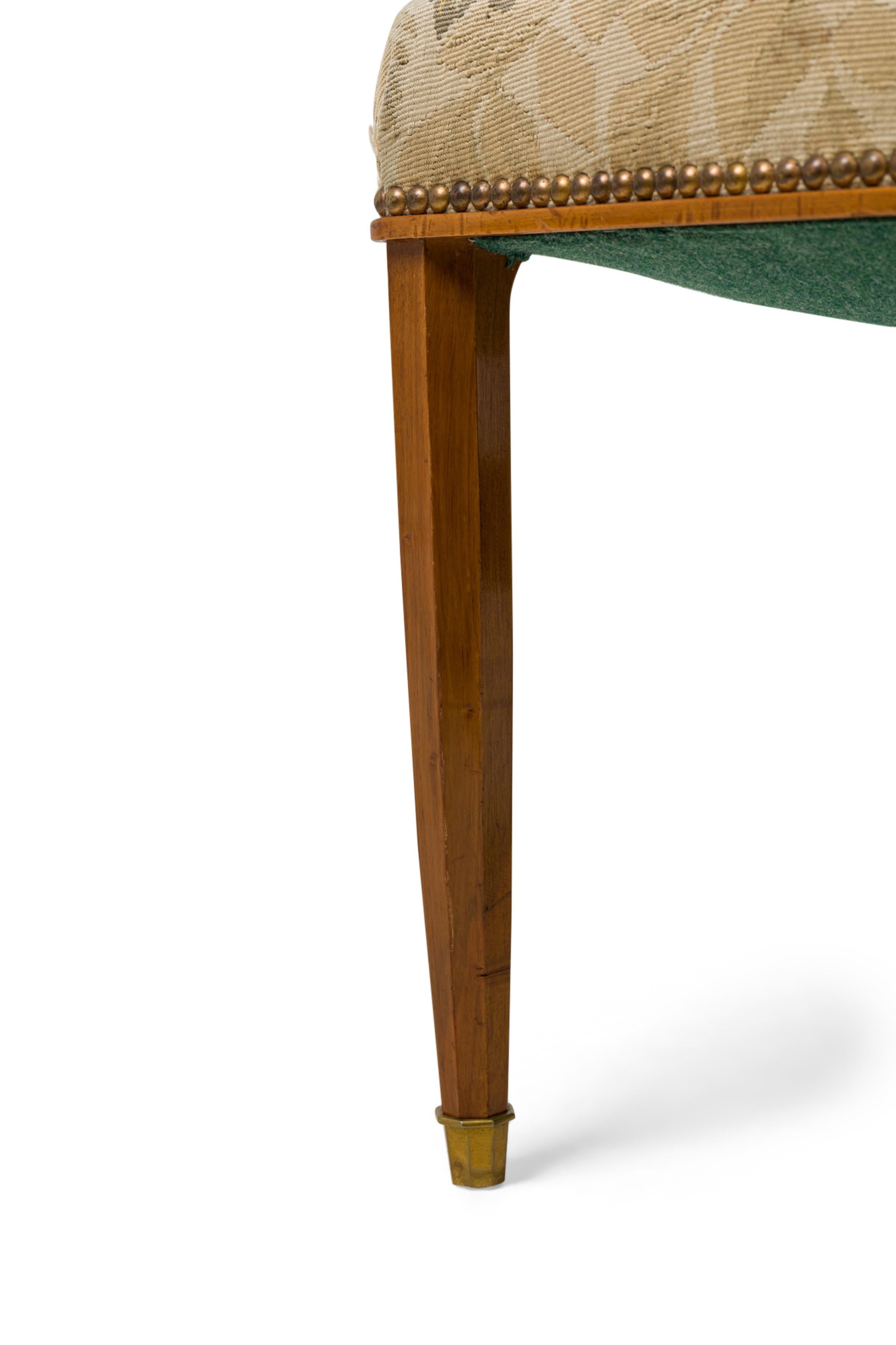 Set di 10 sedie da pranzo moderne francesi in legno e arazzo di Jules Leleu in vendita 3
