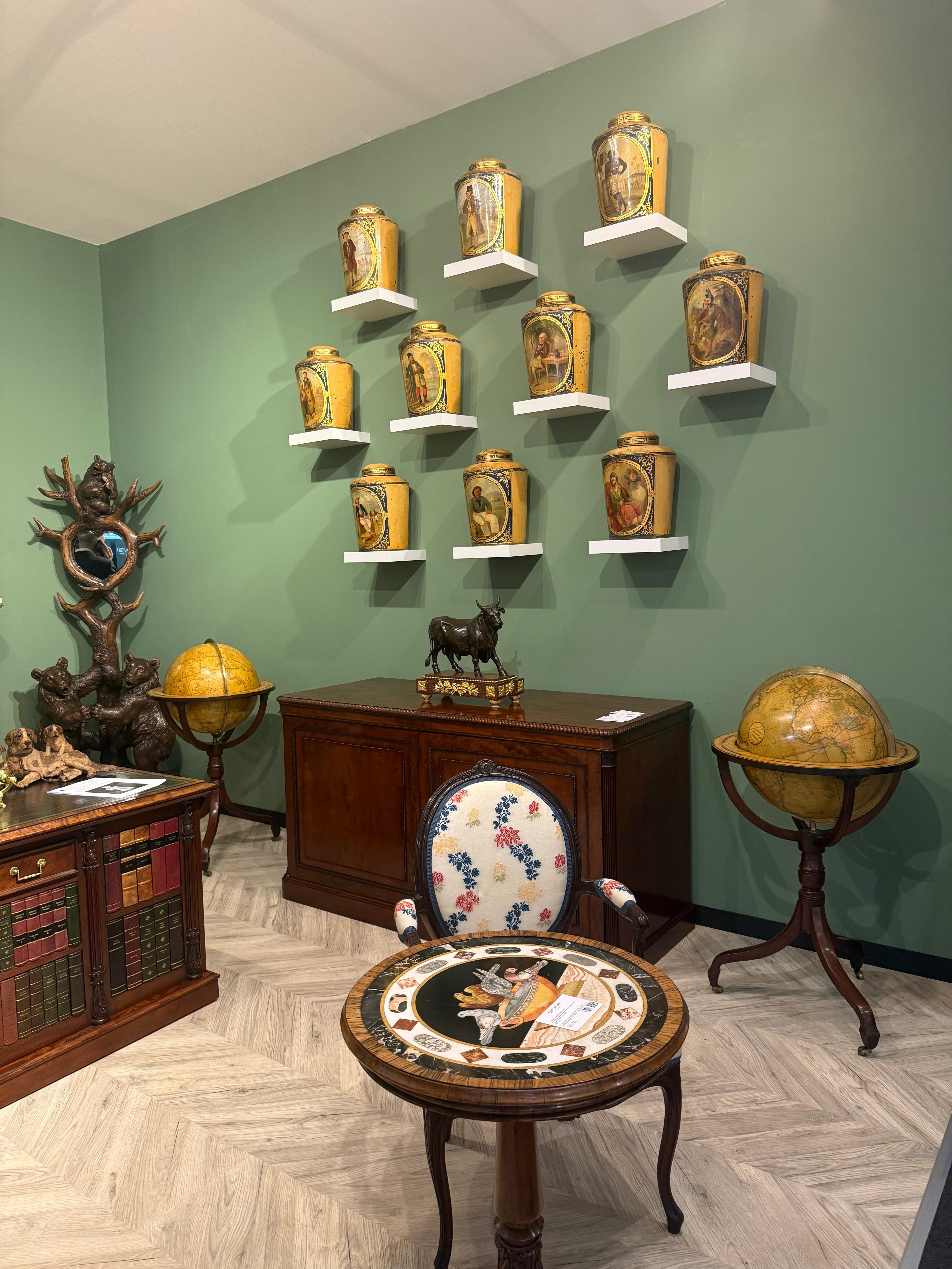 Set von 10 großen handbemalten Tabakdosen aus der Regency-Periode aus Zinn im Angebot 7