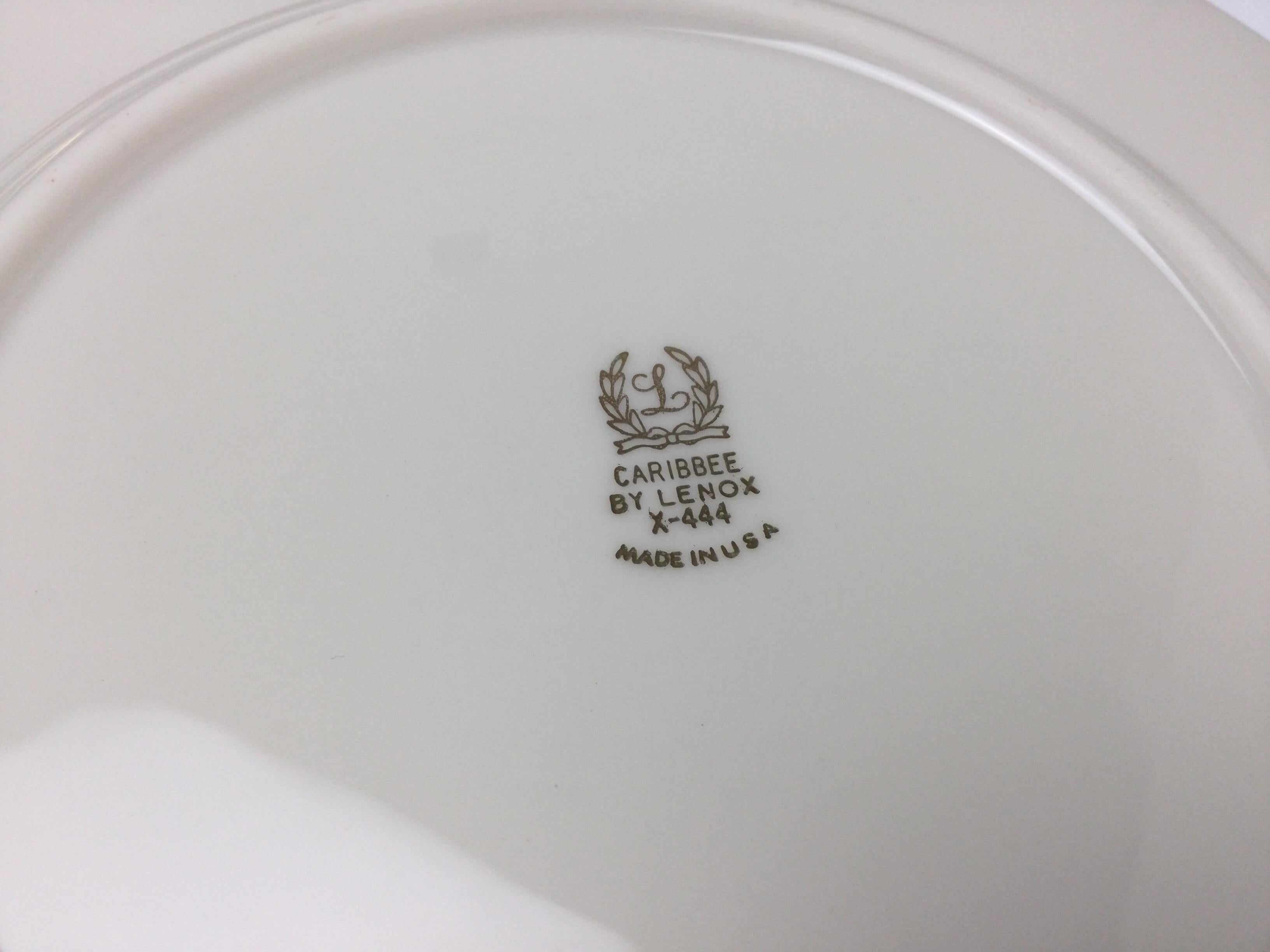 20th Century Set of 10 Lenox Caribbee Service Luncheon Plates with Pink and Gilt Borders