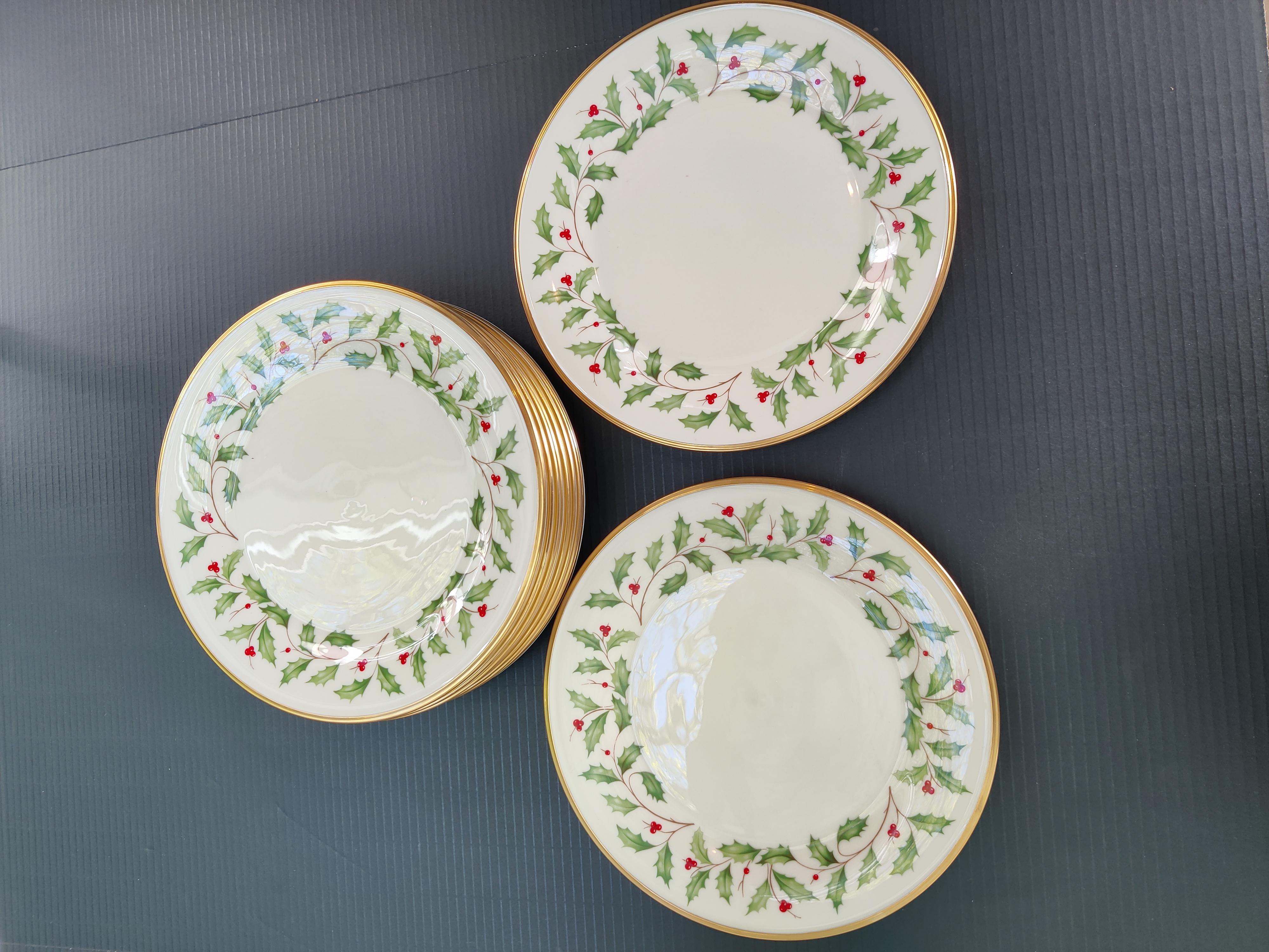Contemporary Set of 10 Lenox Christmas Plates For Sale