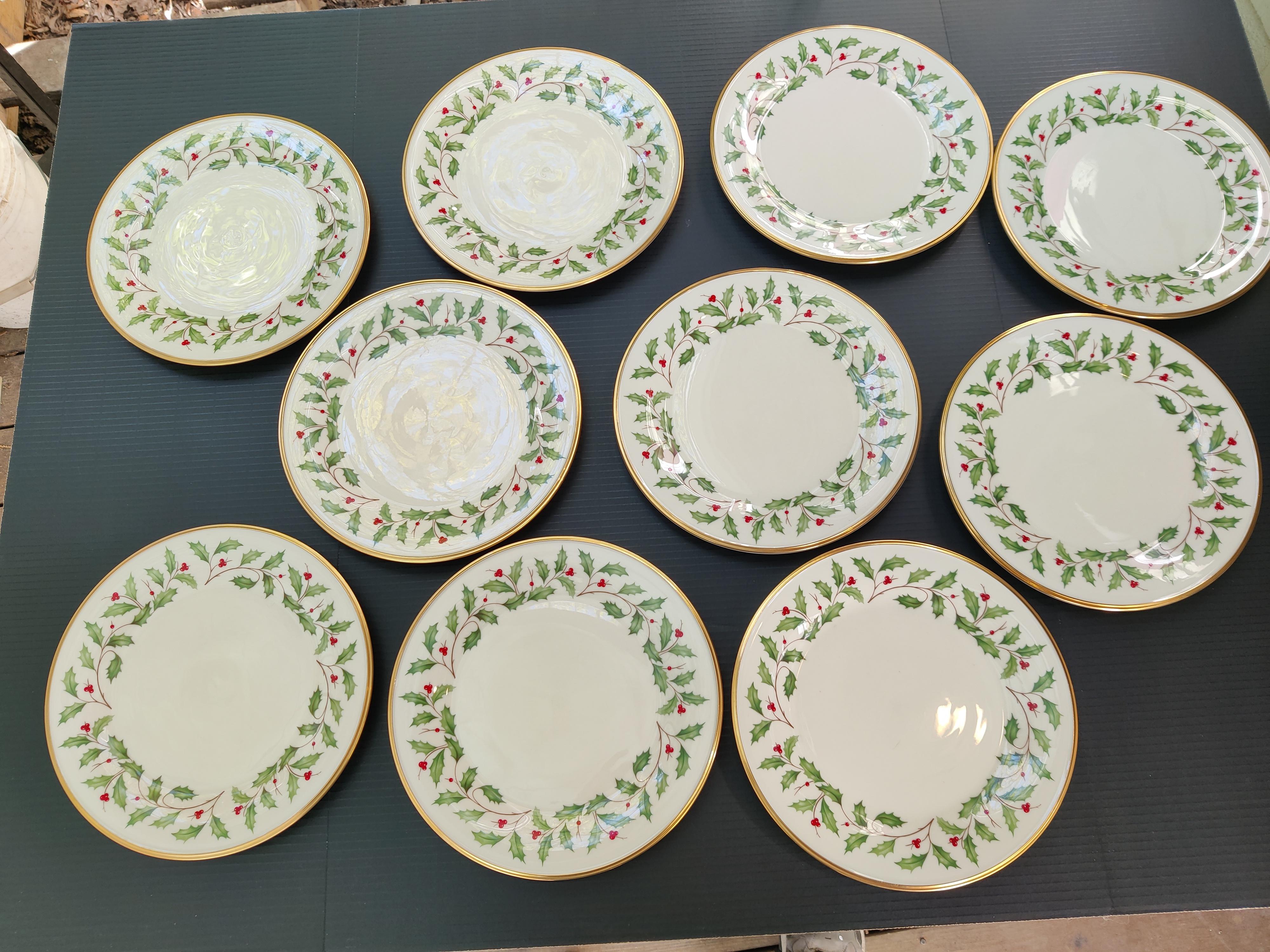 Set of 10 Lenox Christmas Plates For Sale 3