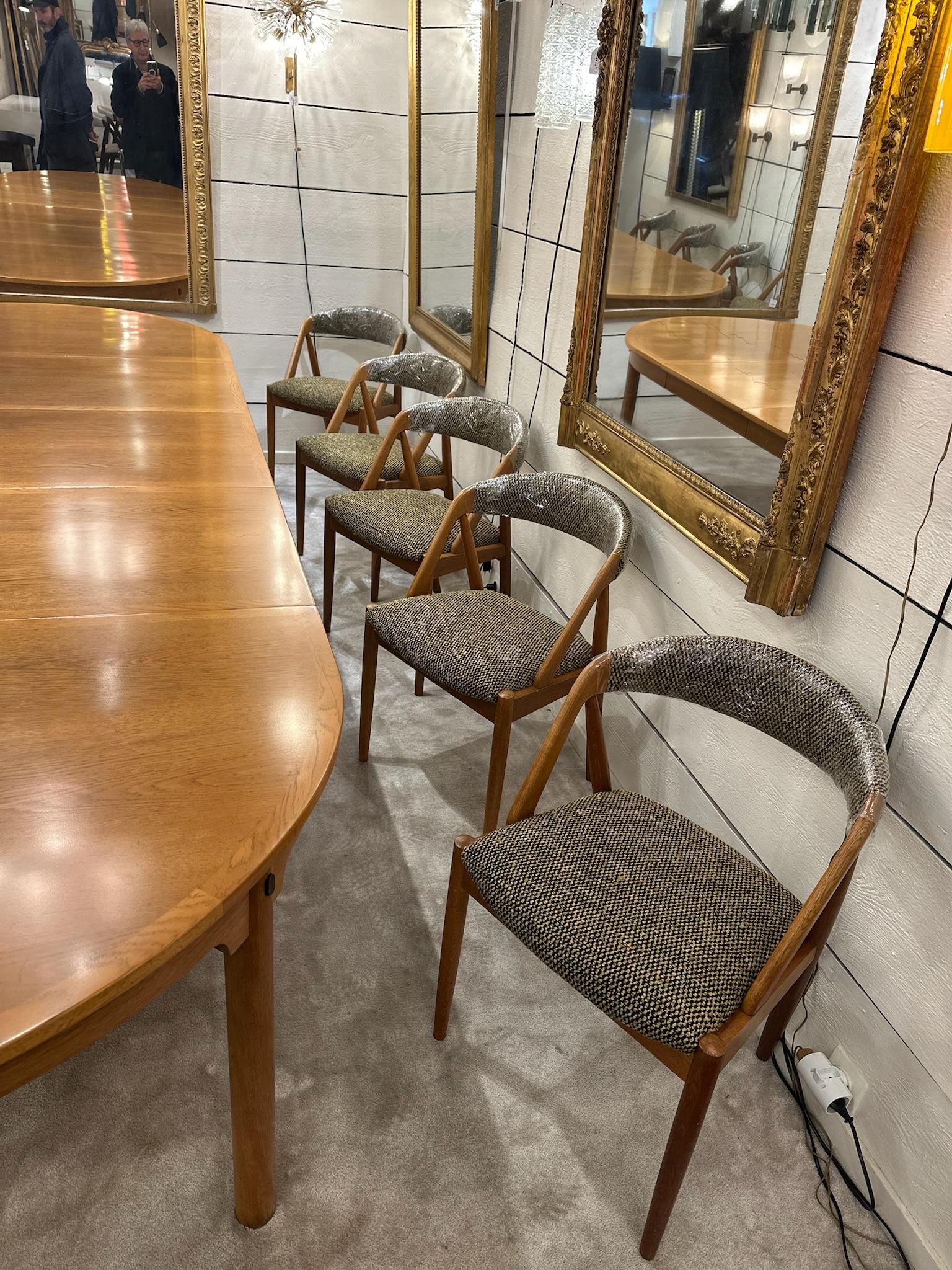 Set of 10 light oak chairs by Kai Kristiansen In Good Condition For Sale In SAINT-OUEN-SUR-SEINE, FR