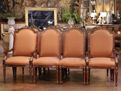 Ensemble de 10 chaises de salle à manger et fauteuils assortis en noyer sculpté et doré de style Louis XVI