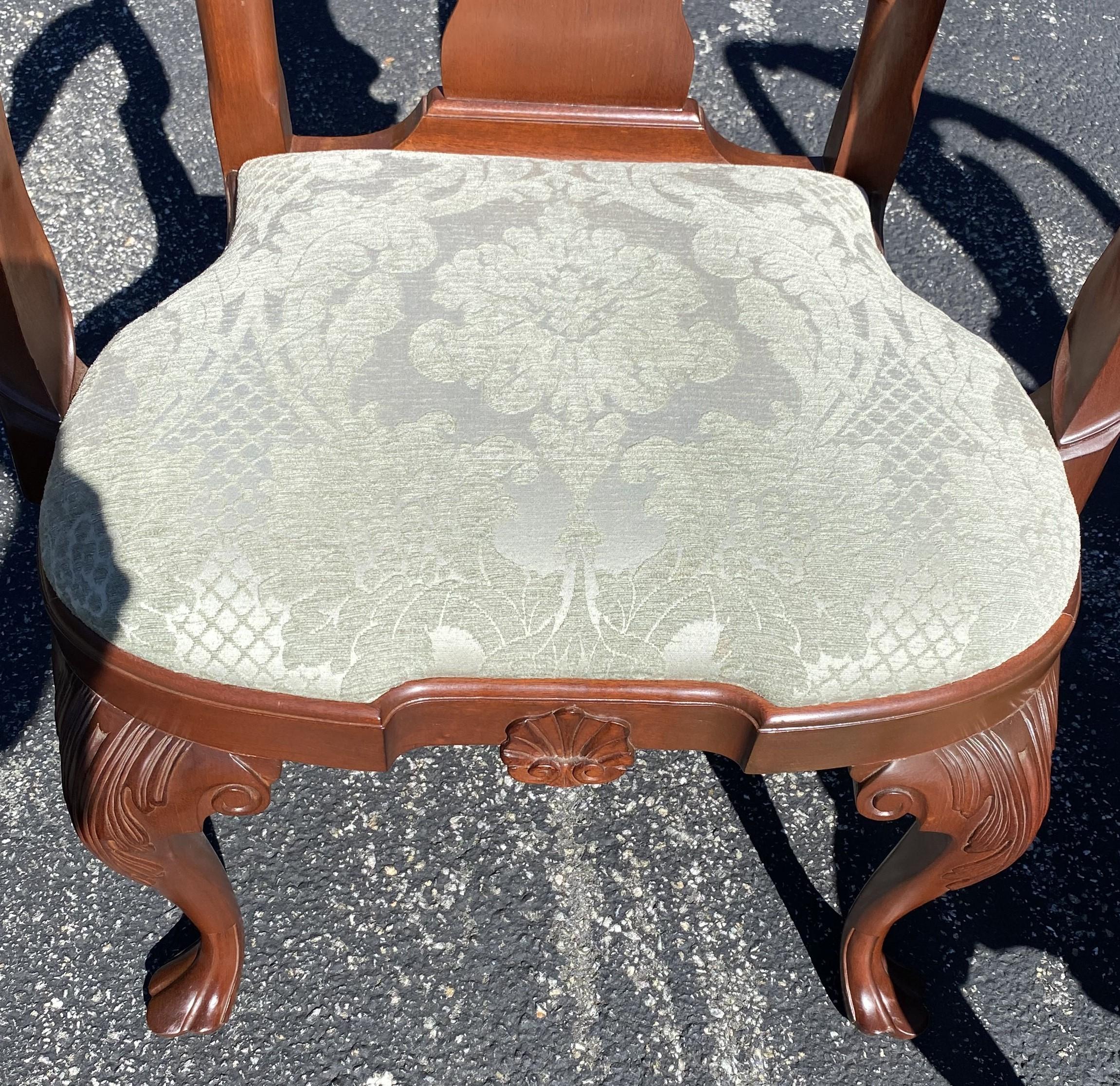 Hand-Carved Set of 10 Mahogany Shell Carved Colonial Williamsburg Dining Chairs by Stickley