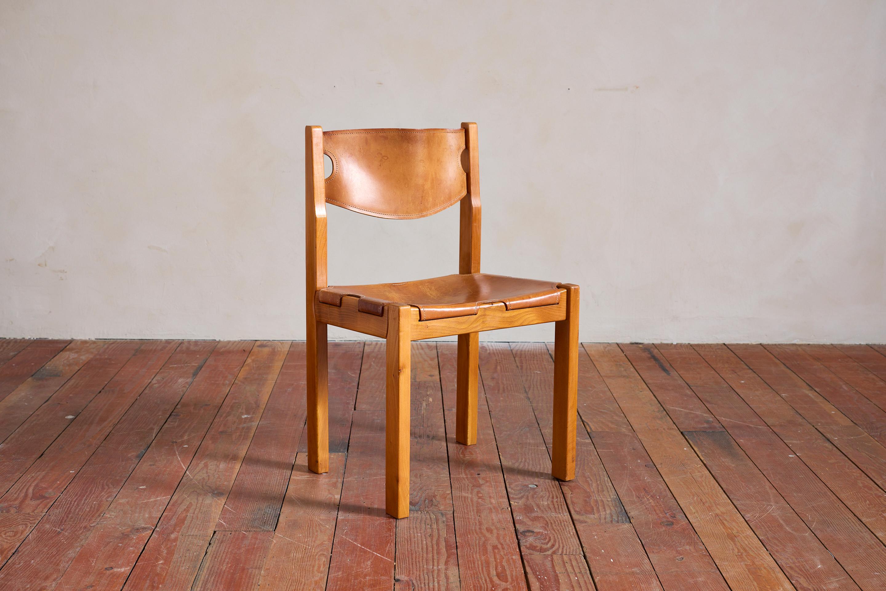 10er-Set Maison Regain Stühle (Mitte des 20. Jahrhunderts) im Angebot