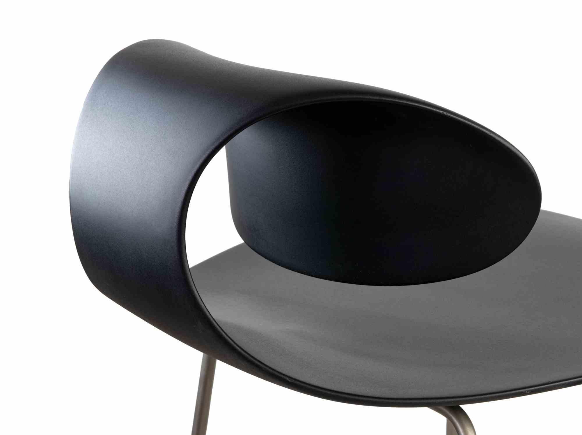 Set of 10 Maxima Benches is a design item realized by William Sawaya & Paolo Moroni.

Set of 10 bar stools in molded polycarbonate with steel structure and footrest.

Seat height: 81.28 cm

Sawaya & Moroni, born in 1984 from an idea by Paolo Moroni