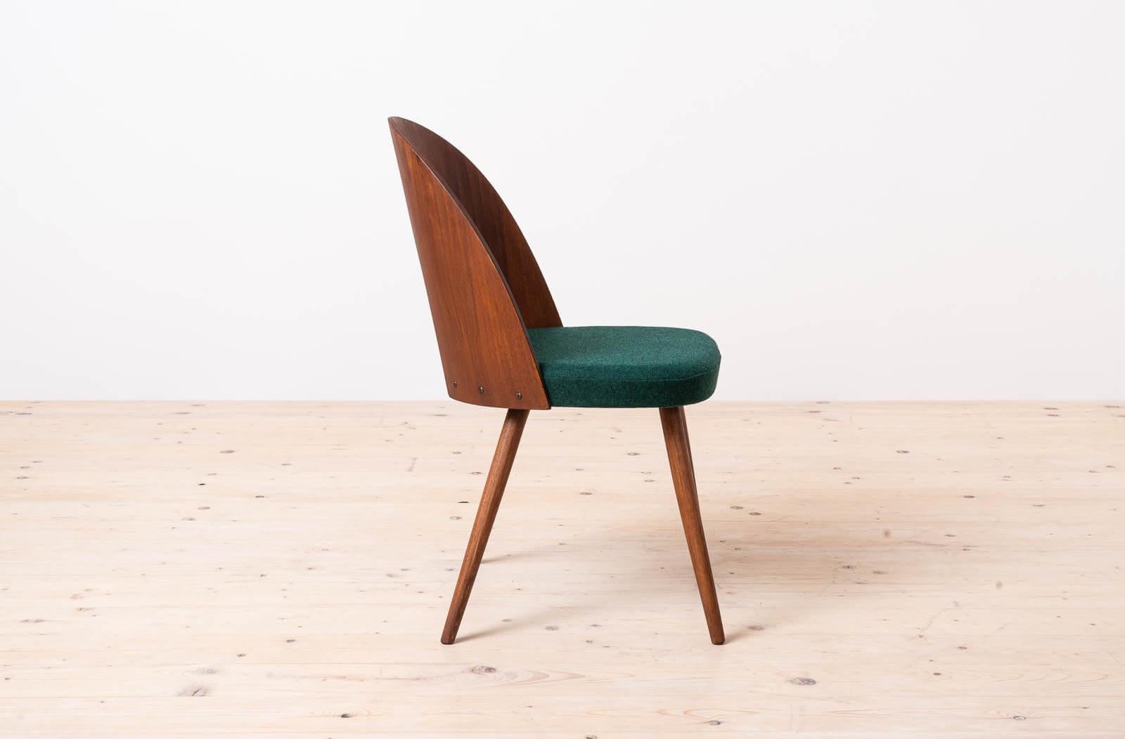 Juego de 10 sillas de comedor Mid Century de A. Šuman, opciones de retapizado Madera curvada en venta