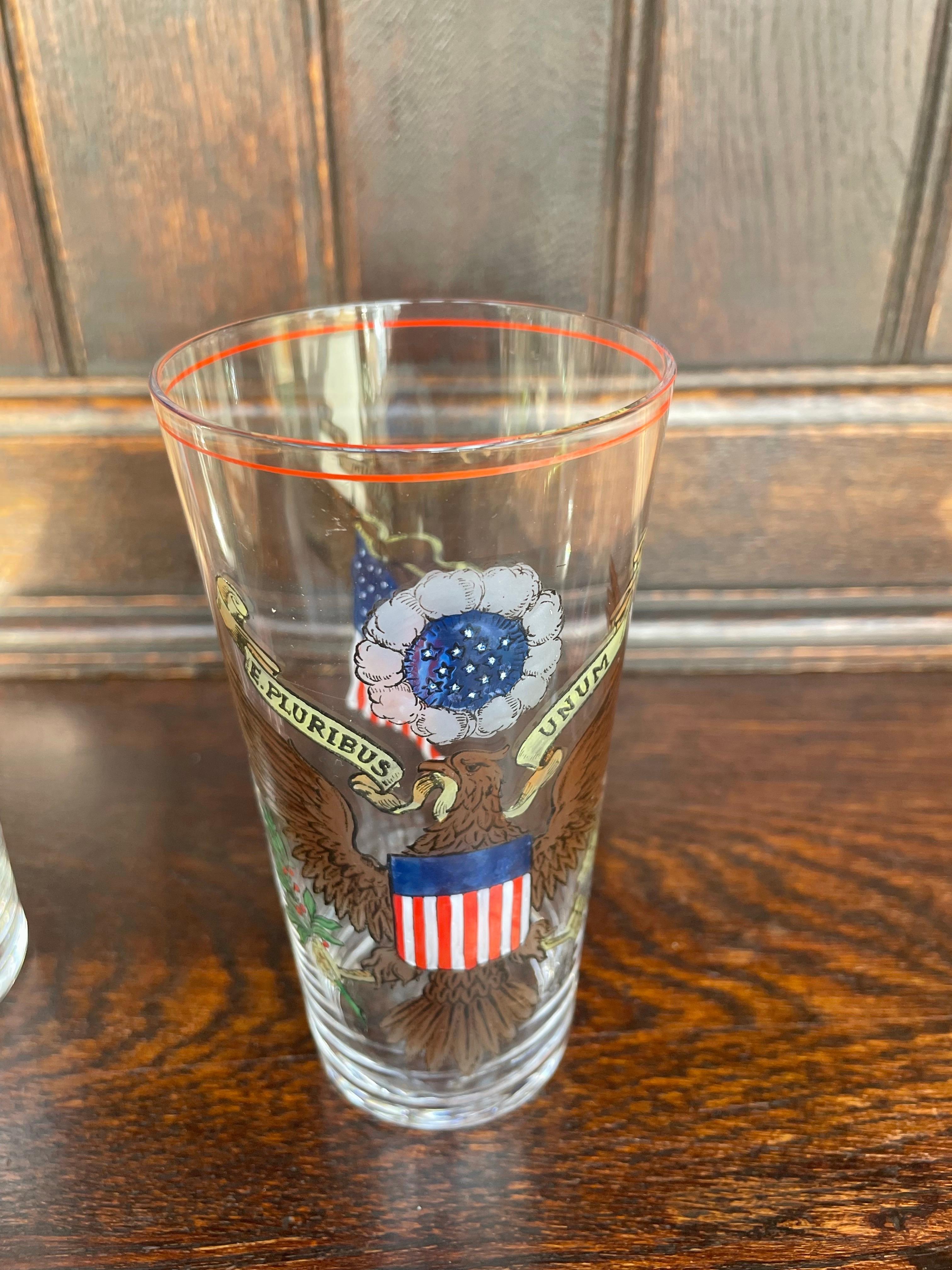Lot de 10 verres Highball de style héraldique peints à la main et datant du milieu du siècle dernier en vente 9