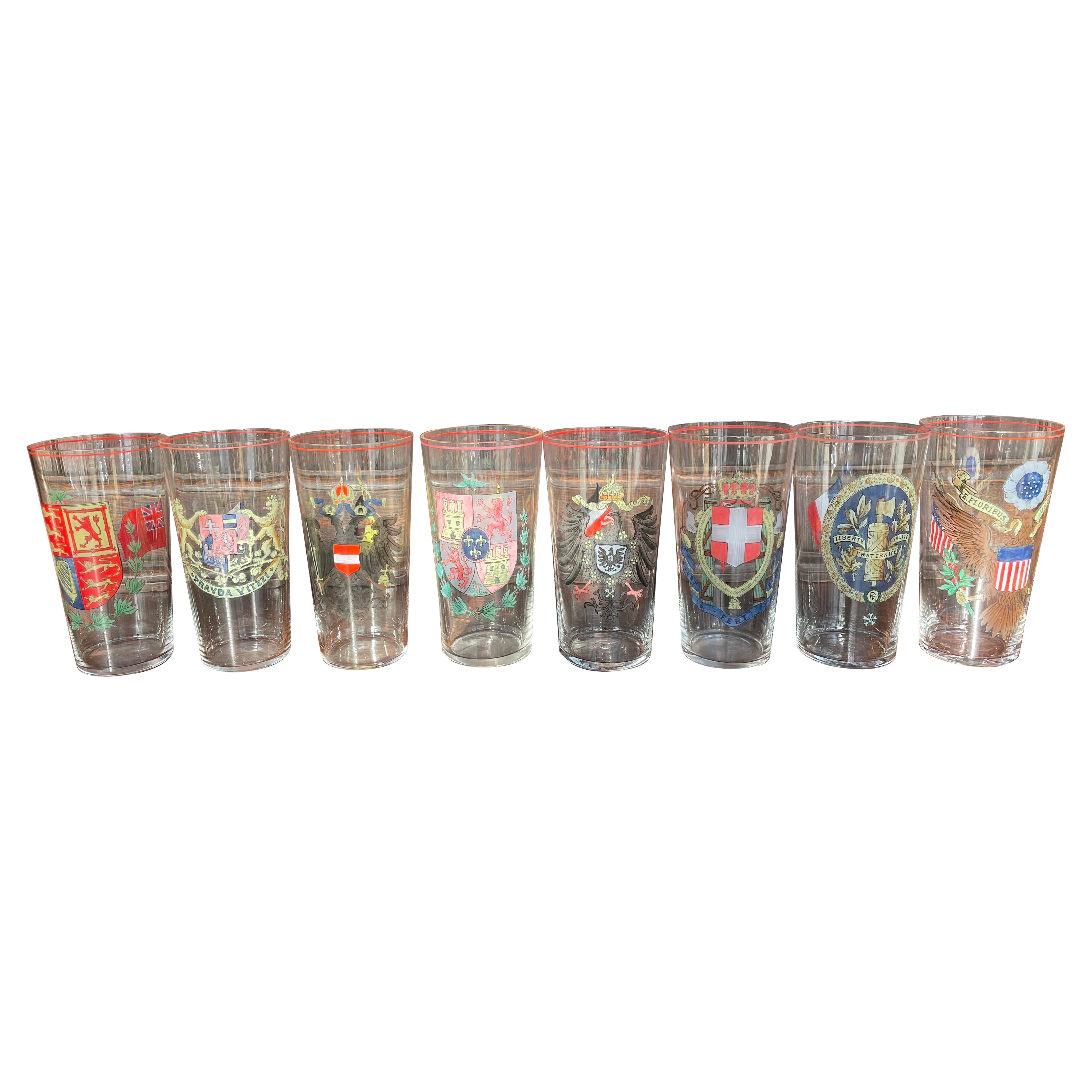 Lot de 10 verres Highball de style héraldique peints à la main et datant du milieu du siècle dernier en vente