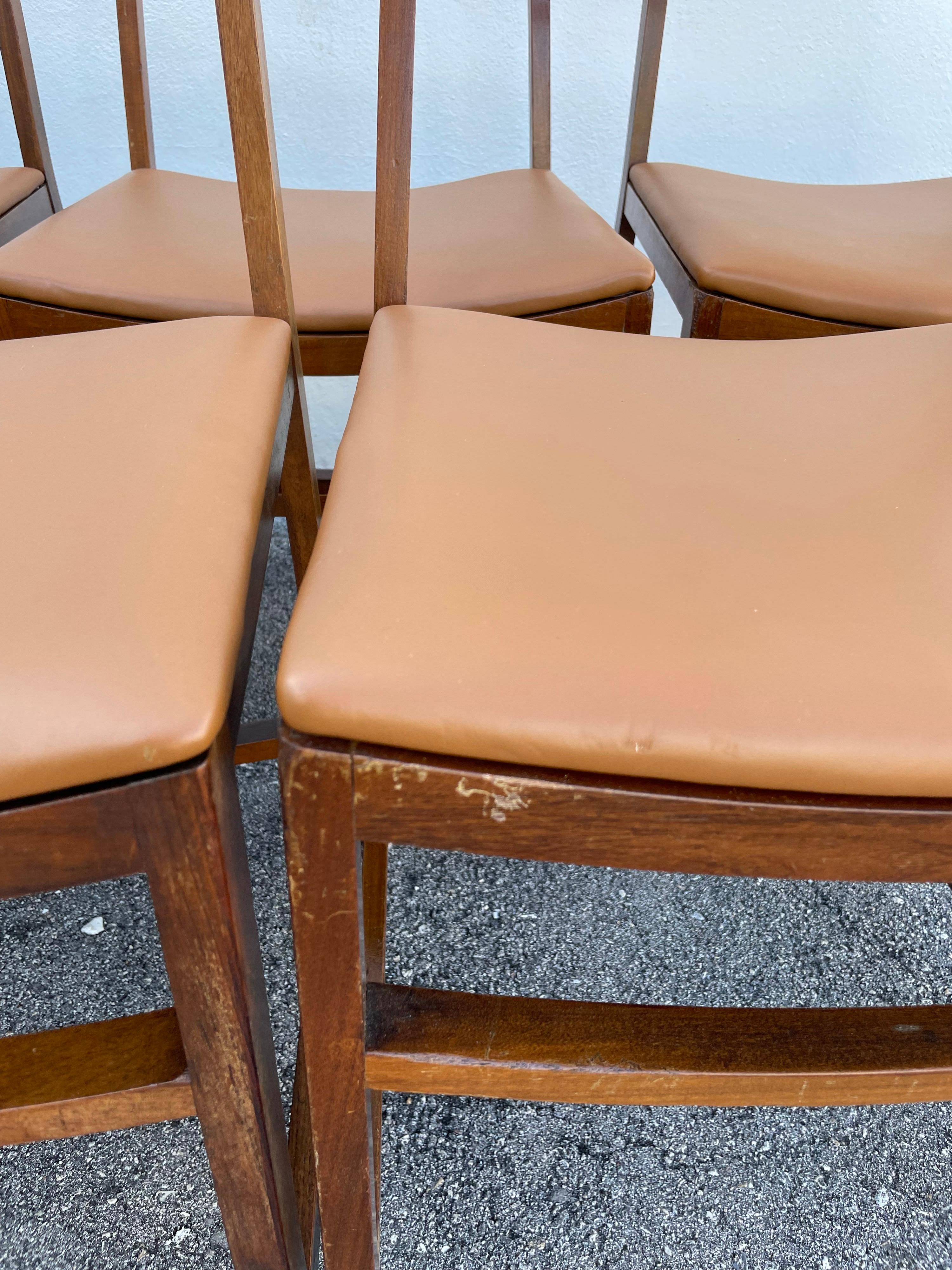 Set of 10 Mid-Century Modern Dining Chairs by Renato Venturi for MIM Roma In Good Condition For Sale In East Hampton, NY