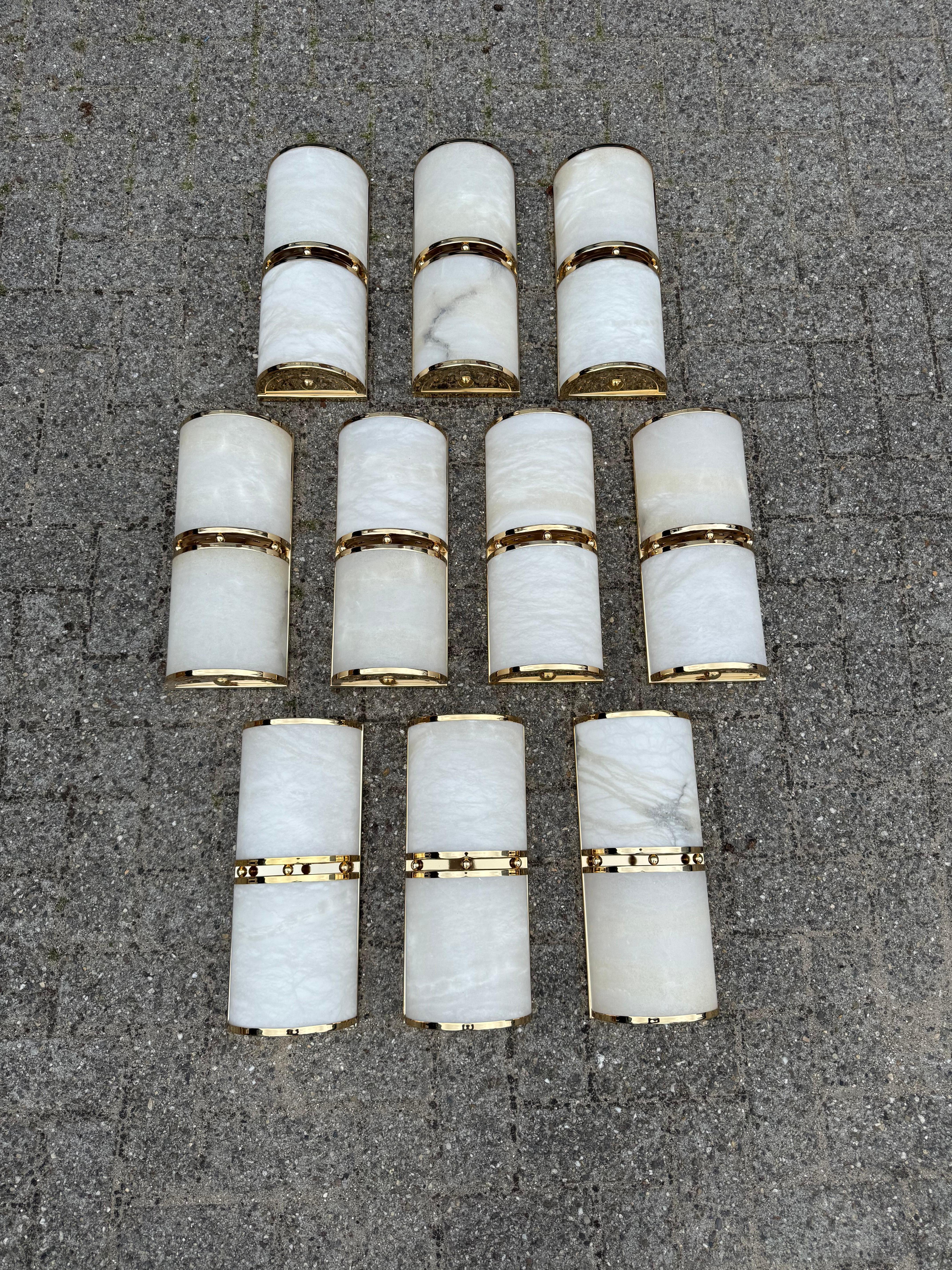 Ensemble de 10 appliques murales/éclairages en albâtre de style Art Déco en parfait état en vente 2