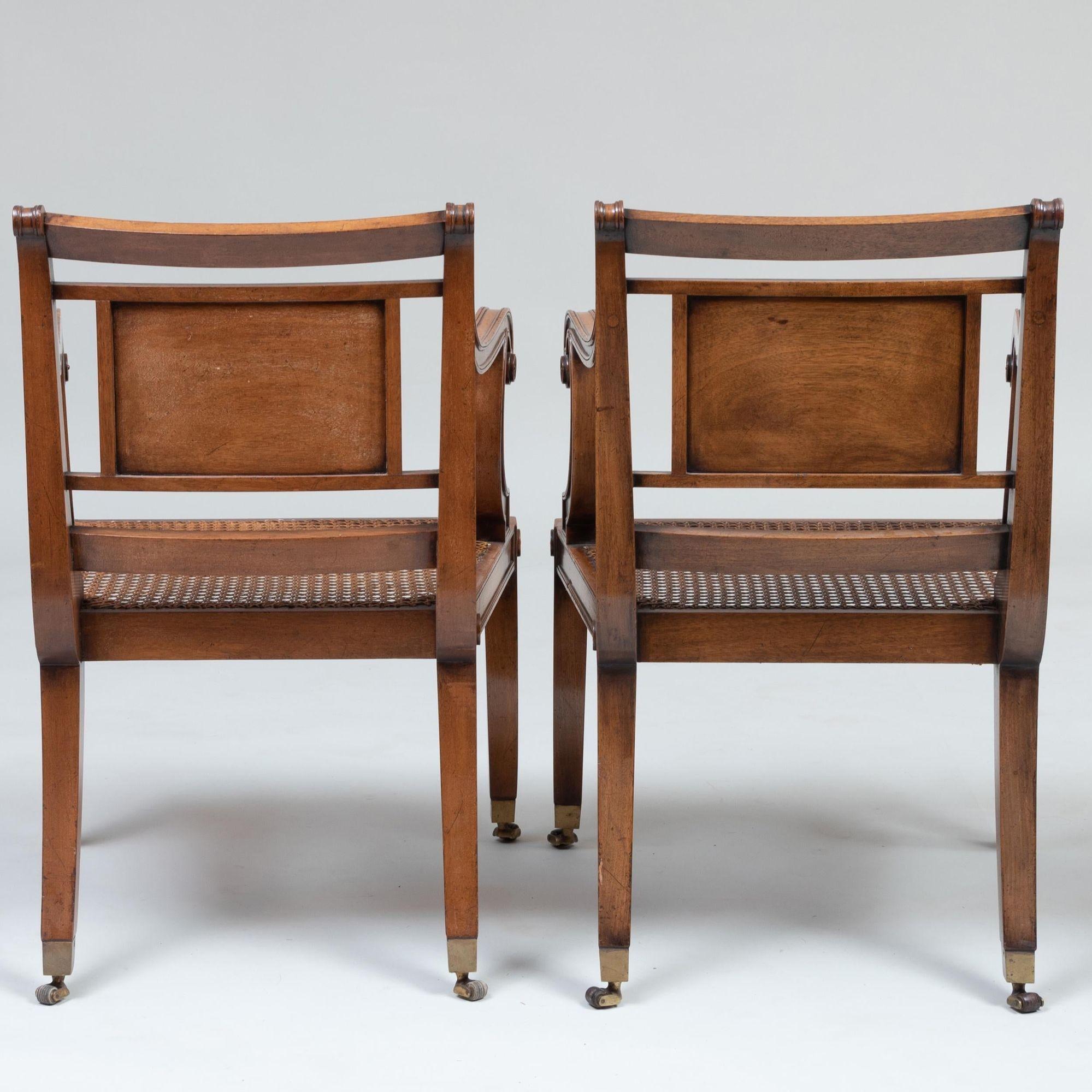Laiton Ensemble de 10 fauteuils incrustés de style néoclassique en vente