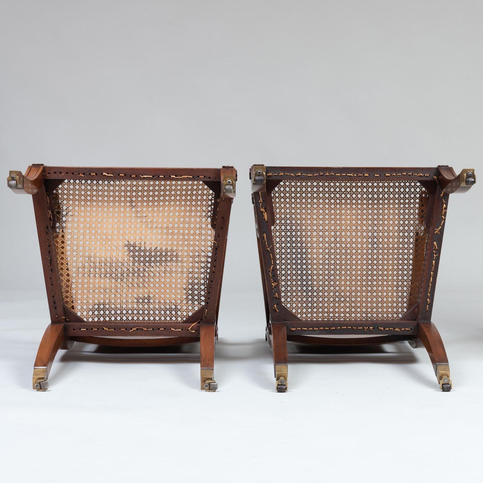 Ensemble de 10 fauteuils incrustés de style néoclassique en vente 2
