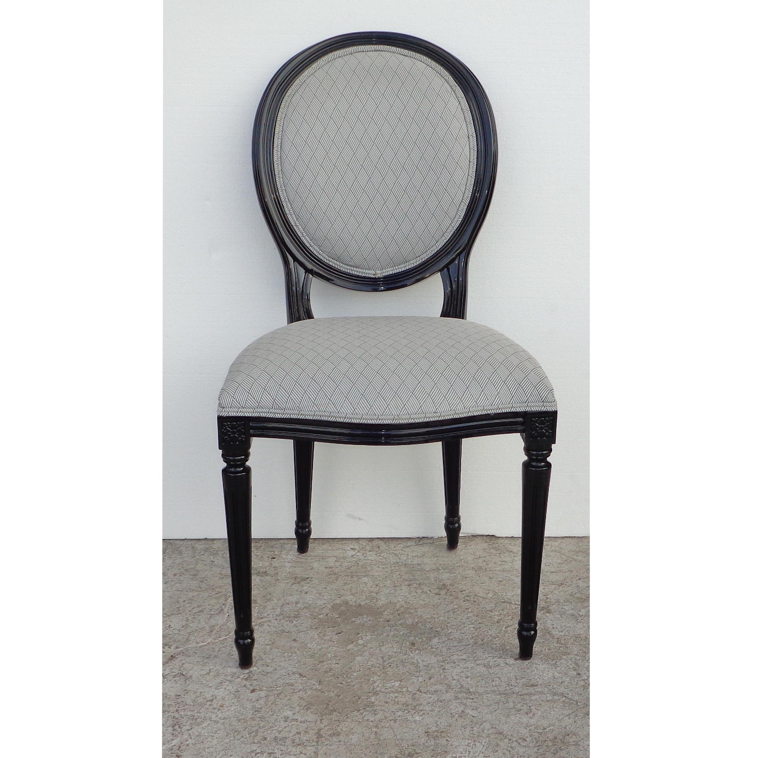 Set of 10 Neoclassical Louis XVI Style Dining Chairs In Good Condition In Pasadena, TX