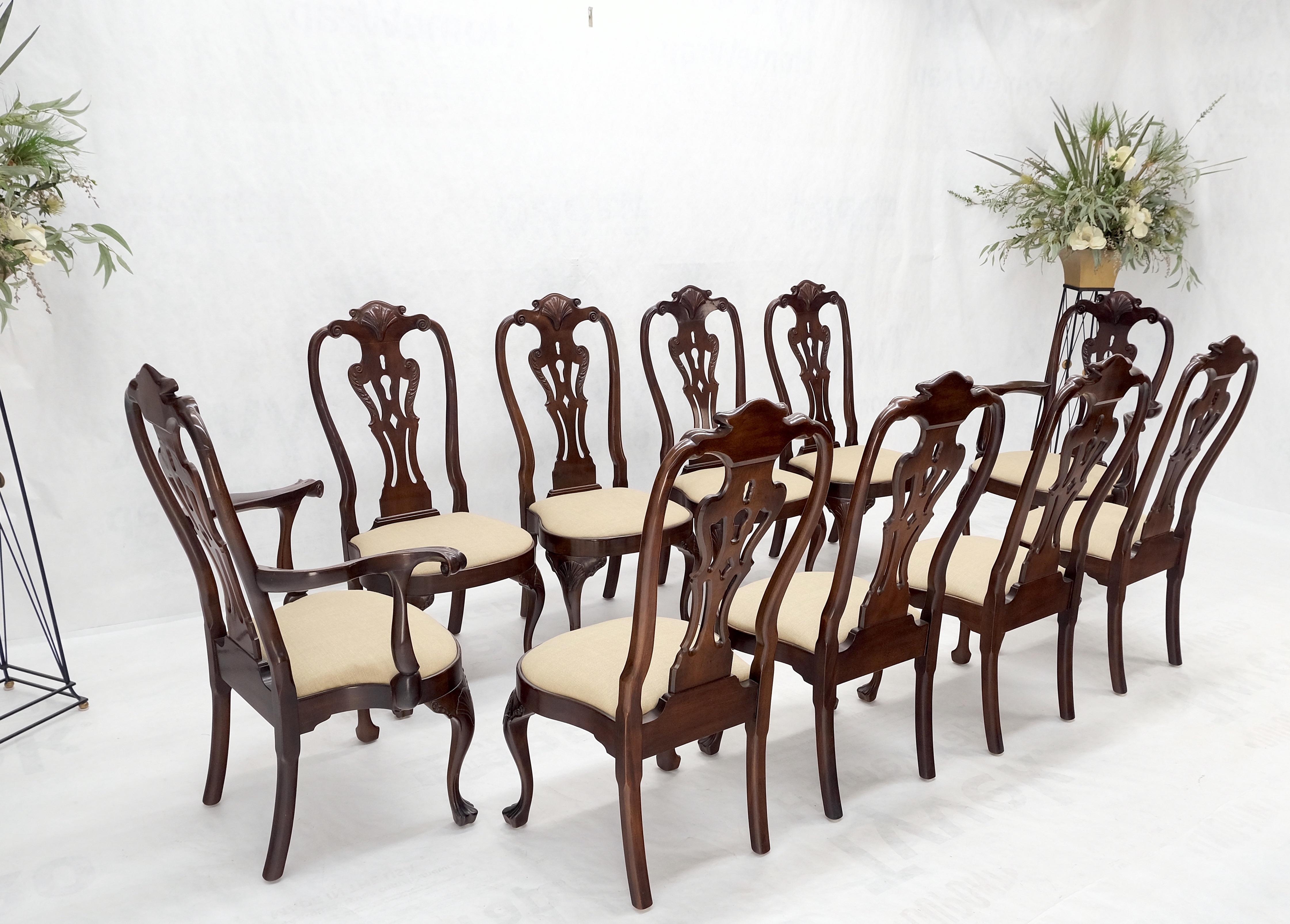 Satz von 10 neuen Esszimmerstühlen mit Leinenpolsterung aus Nussbaumholz von Henredon Mint (20. Jahrhundert) im Angebot
