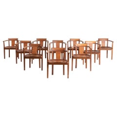 Ensemble de 10 chaises de salle à manger en chêne de Gordon Russell, Angleterre, vers 1930