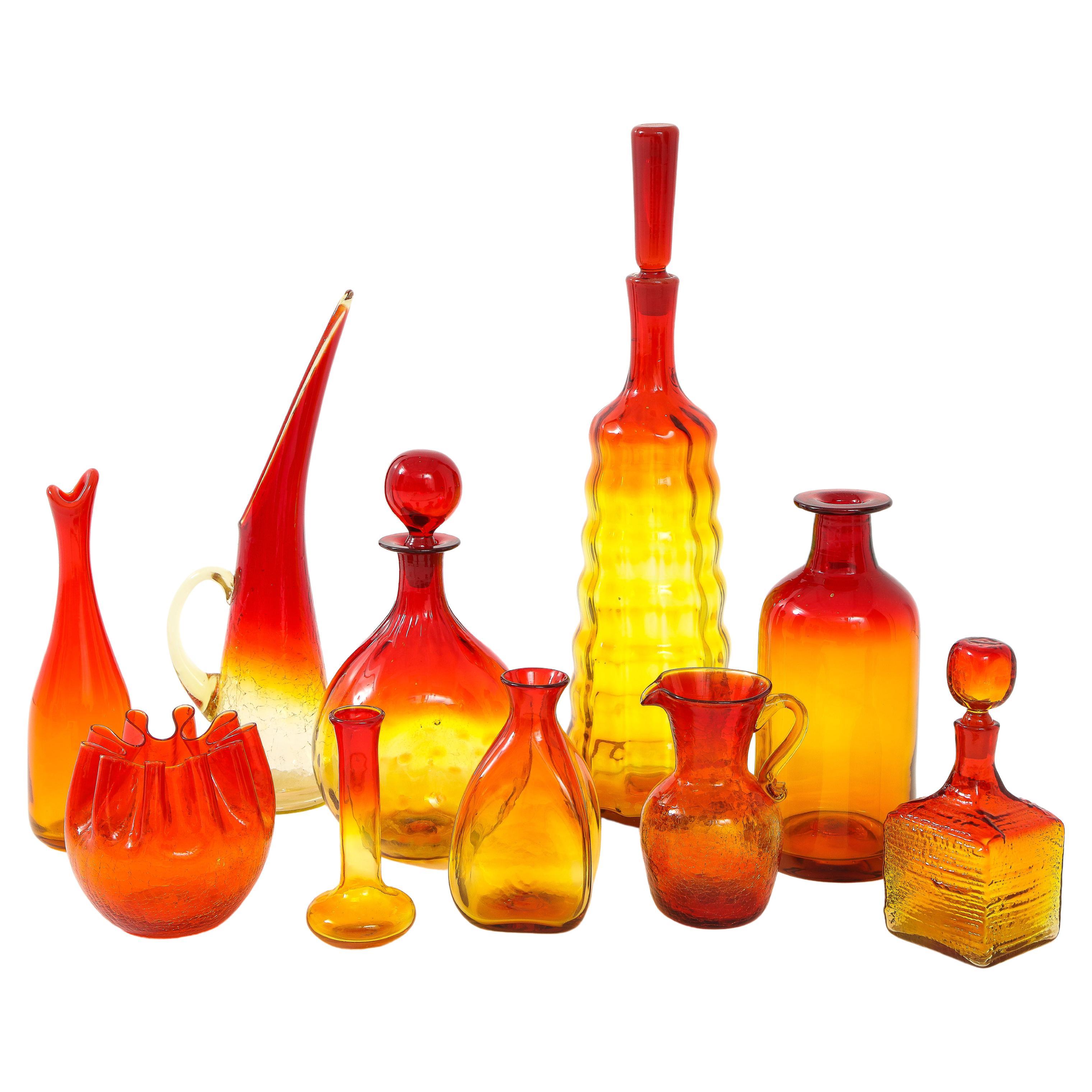 Set von 10 orangefarbenen Blenko-Flaschen im Angebot