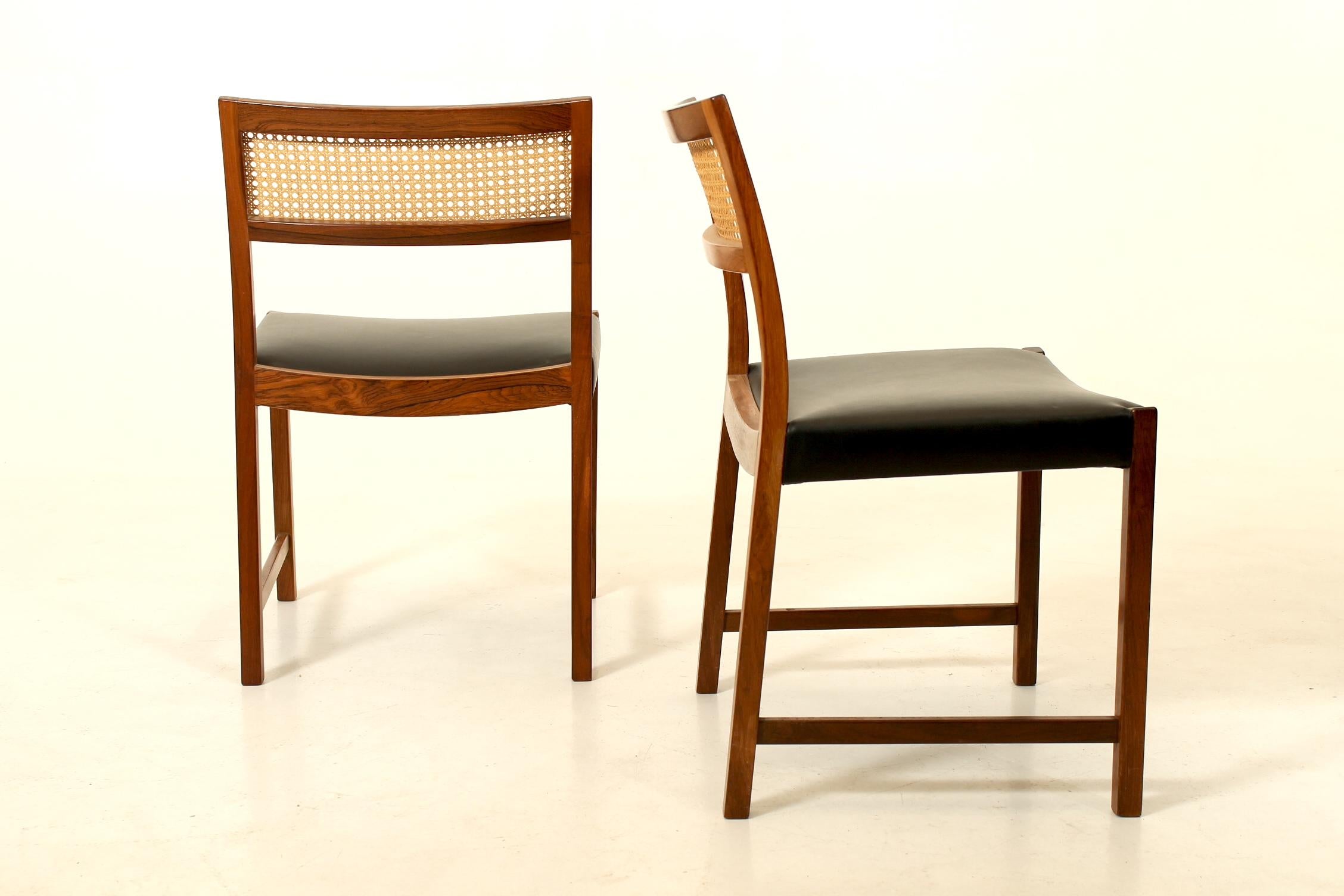 Set of 10 original vintage side chairs by Illum Vikkelsø, Denmark. For Sale 2