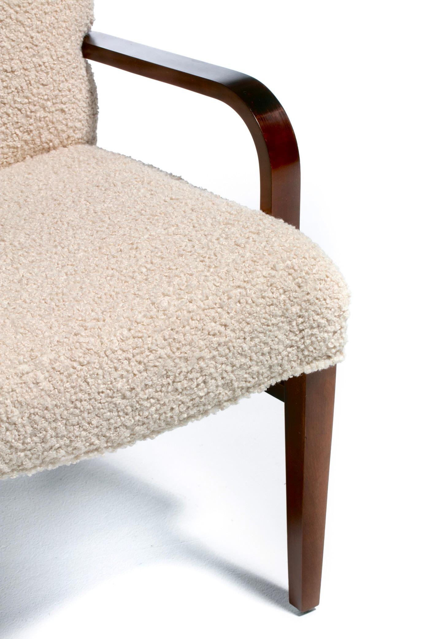 Ensemble de 10 chaises de salle à manger à dossier corseté en bouclé blanc ivoire de Paul Frankl, c. années 1950 en vente 4