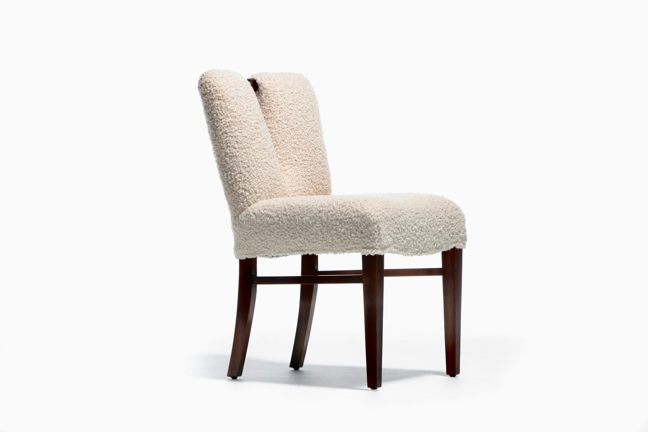 Ensemble de 10 chaises de salle à manger à dossier corseté en bouclé blanc ivoire de Paul Frankl, c. années 1950 en vente 11